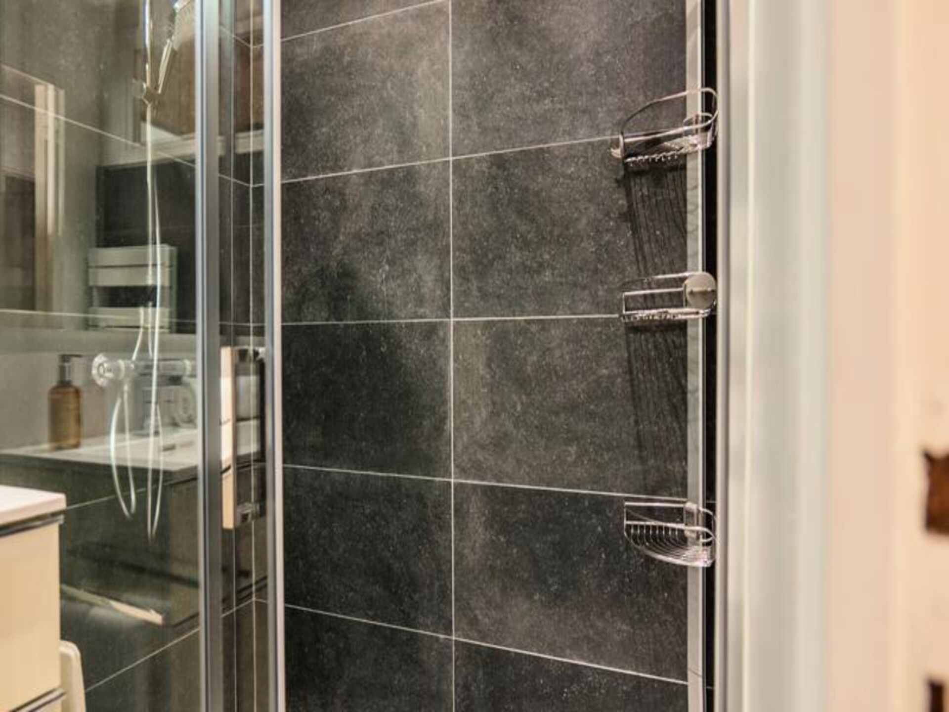 Licht appartement met terras, op 15 minuten lopen van het Palais - foto 16