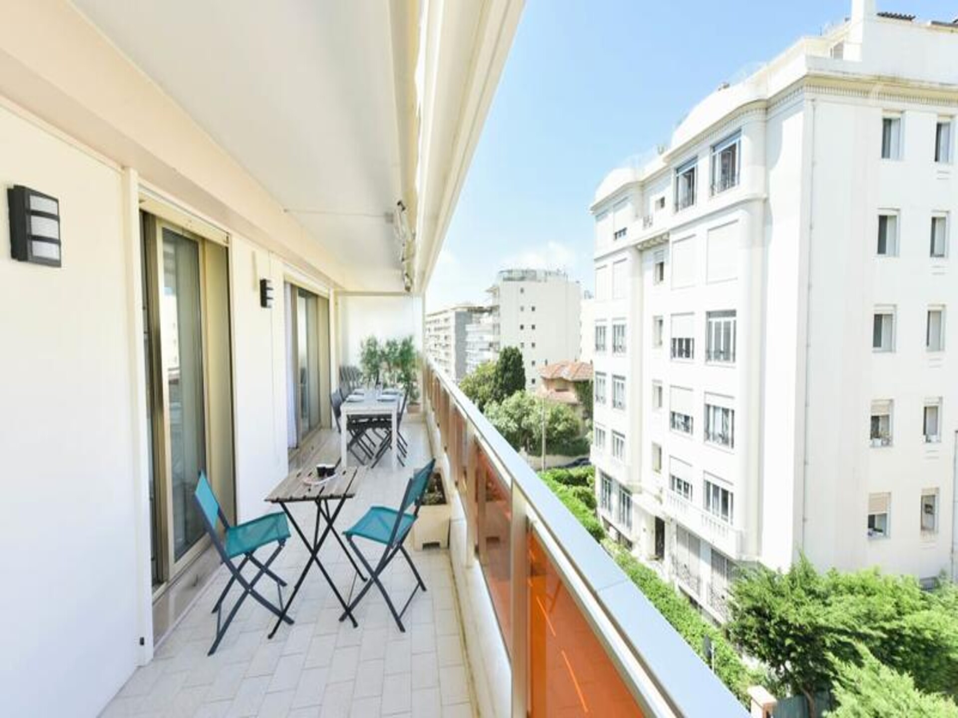 Gerennoveerd 2-kamerappartement met terras op 7 minuten van strand Cannes - foto 6