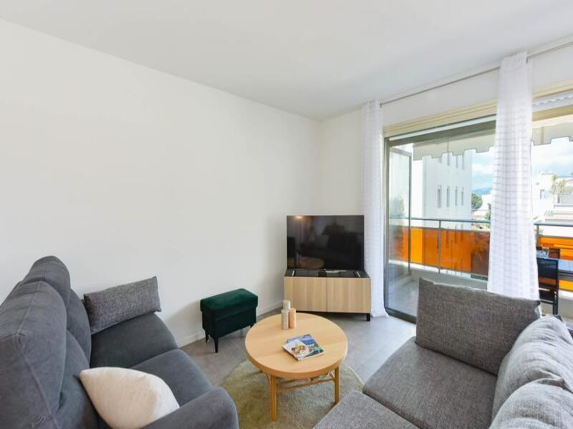 Gerennoveerd 2-kamerappartement met terras op 7 minuten van strand Cannes - foto 7