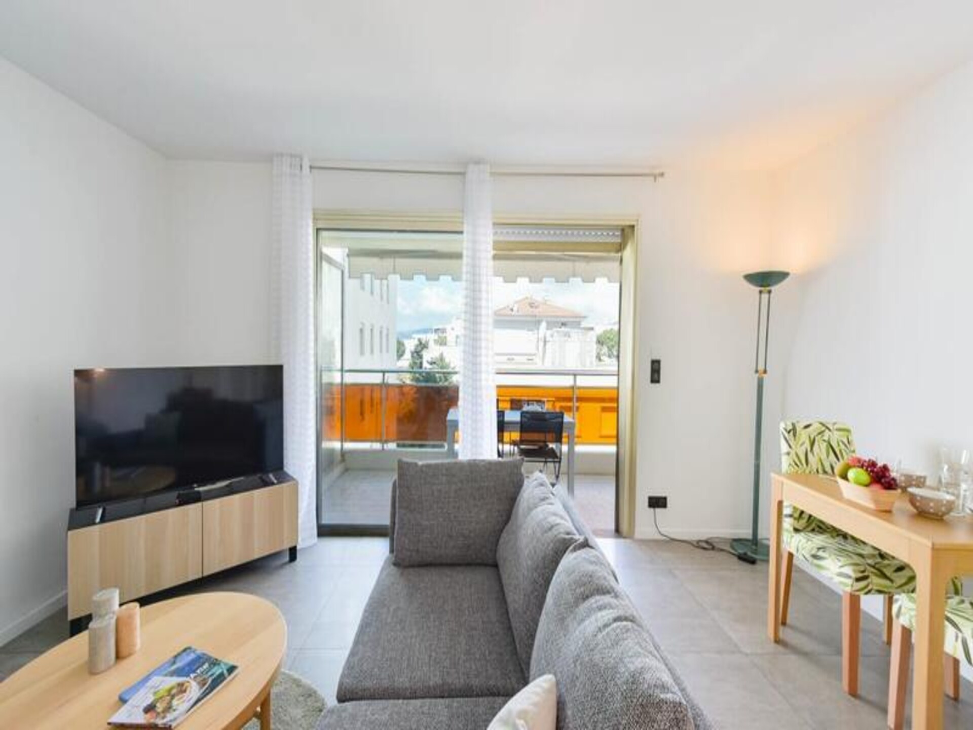 Gerennoveerd 2-kamerappartement met terras op 7 minuten van strand Cannes - foto 8