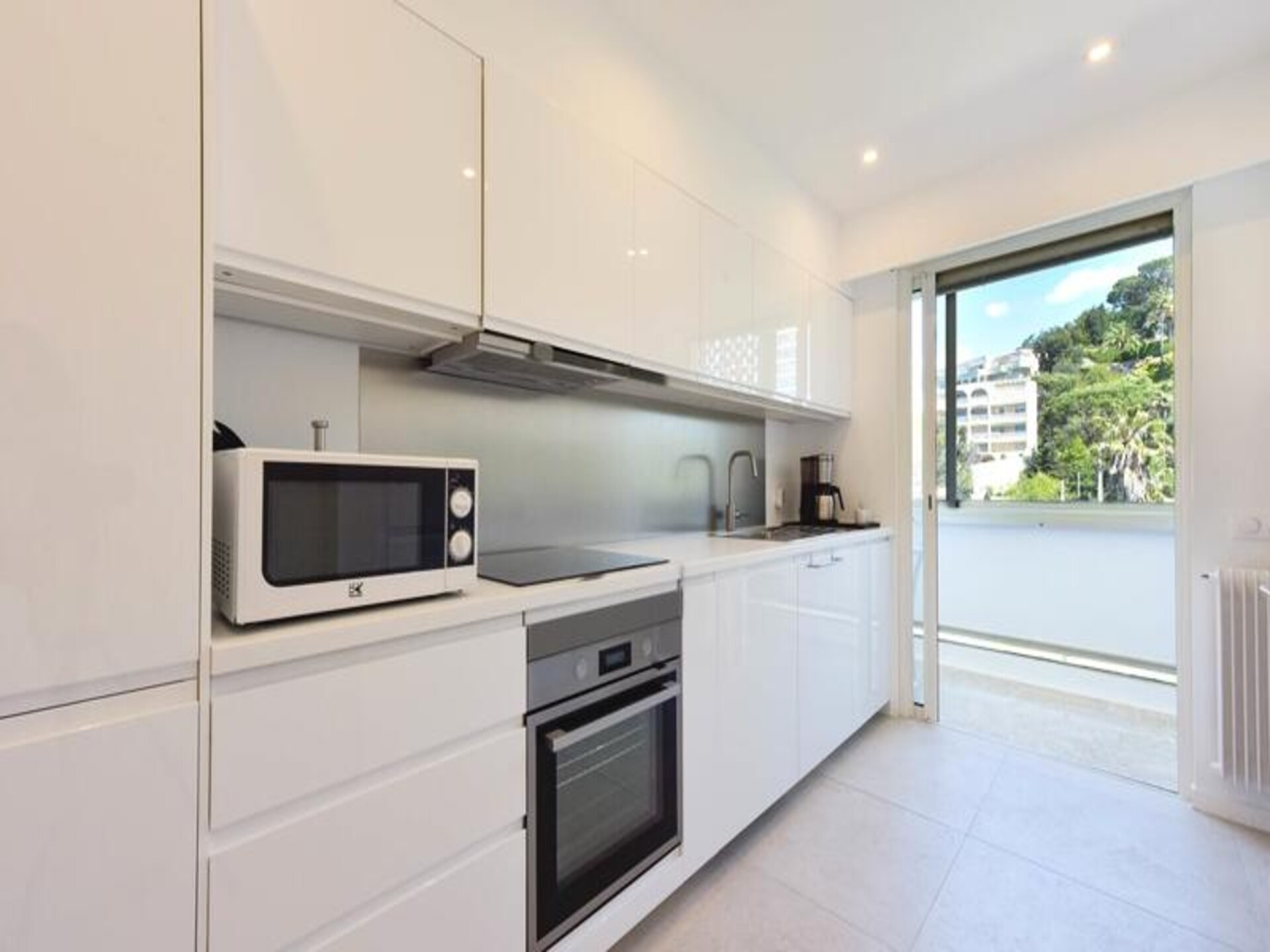 Licht appartement met panoramisch zeezicht in Cannes la Bocca - foto 18