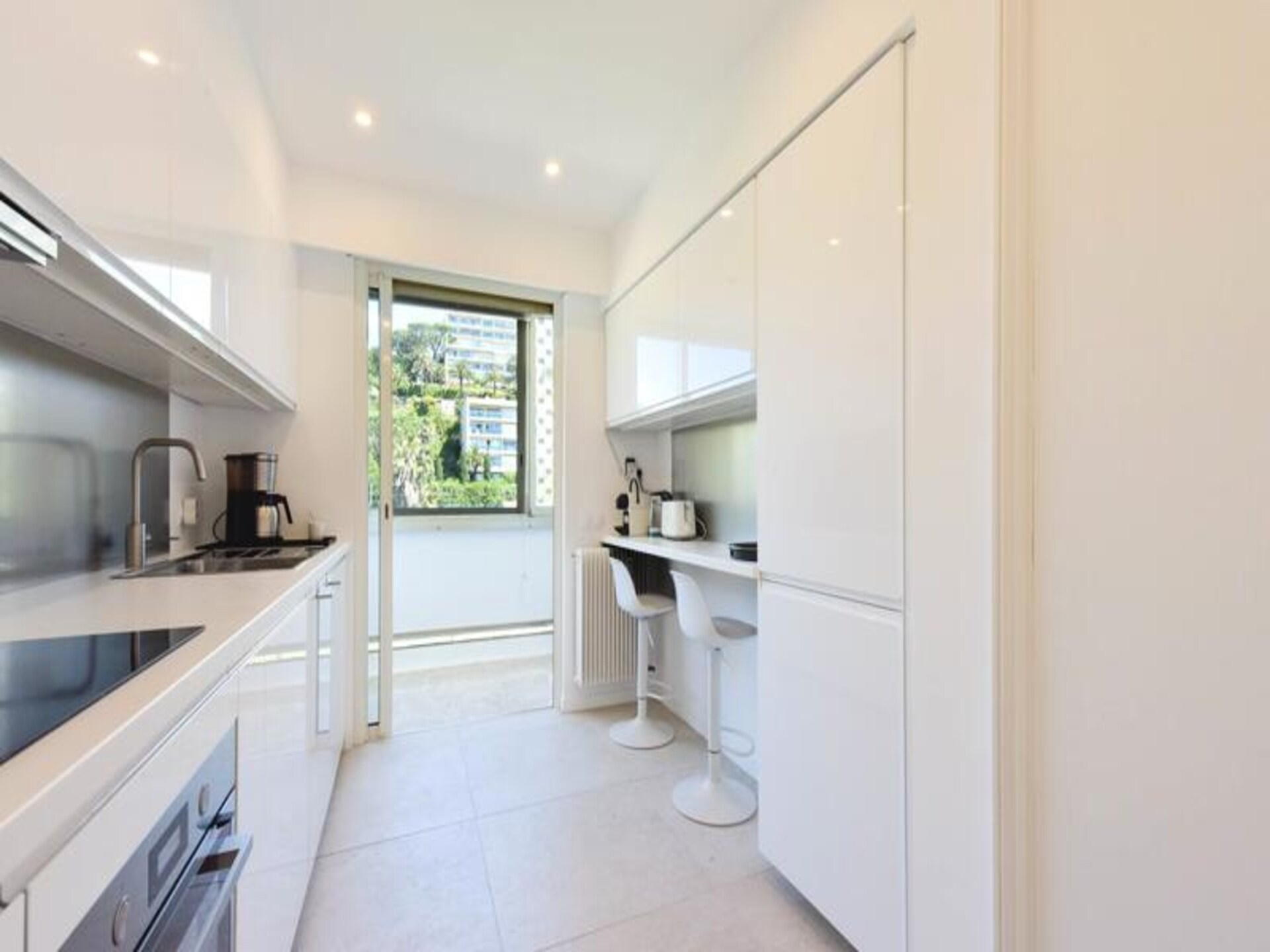 Licht appartement met panoramisch zeezicht in Cannes la Bocca - foto 19