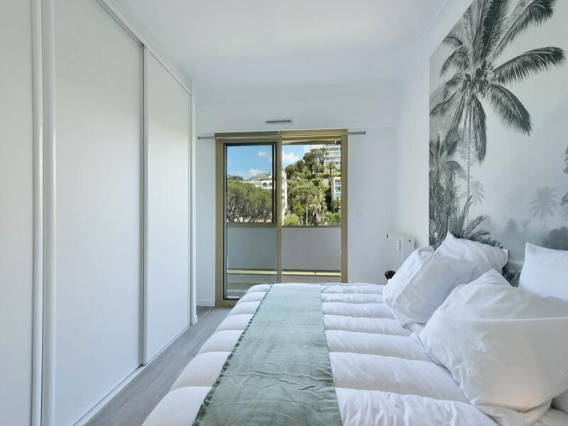 Licht appartement met panoramisch zeezicht in Cannes la Bocca - foto 23