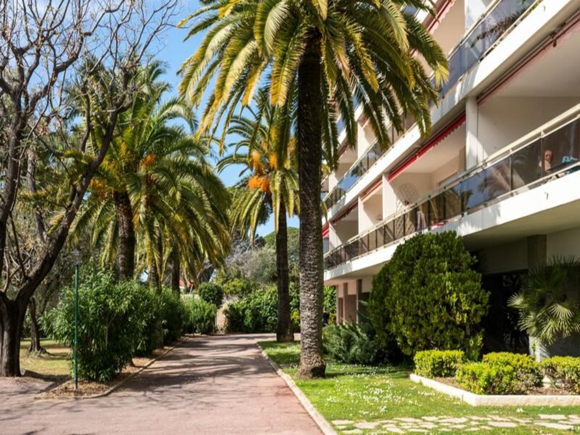 Licht appartement met panoramisch zeezicht in Cannes la Bocca - foto 26