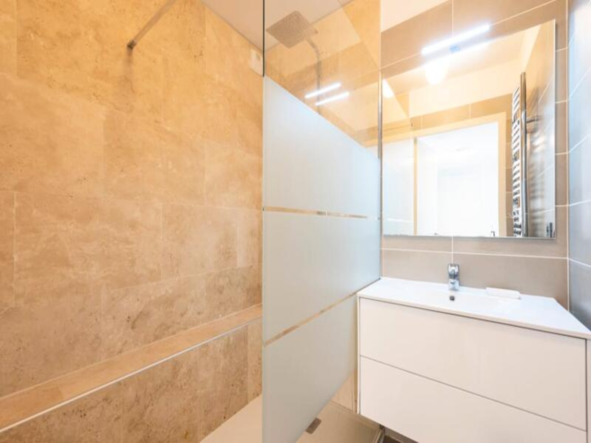 Elegant 2-slaapkamerappartement met zwembad op 100m van strand Cannes - foto 16