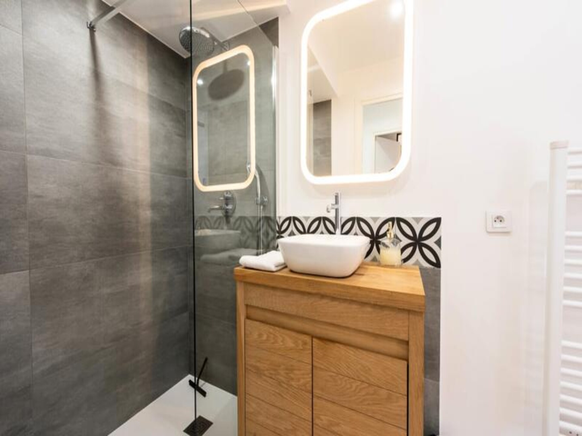 Stijlvol appartement in het hart van Le Suquet, Cannes - foto 18