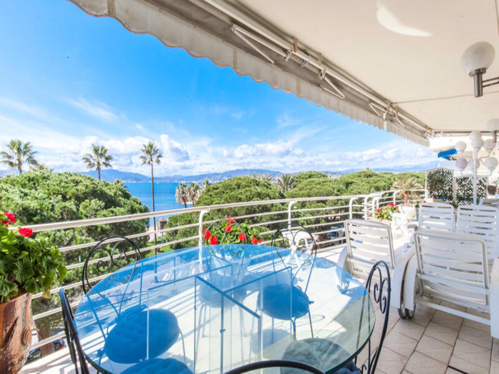 Prachtig appartement met panoramisch zeezicht en groot terras aan de Croisette - foto 16