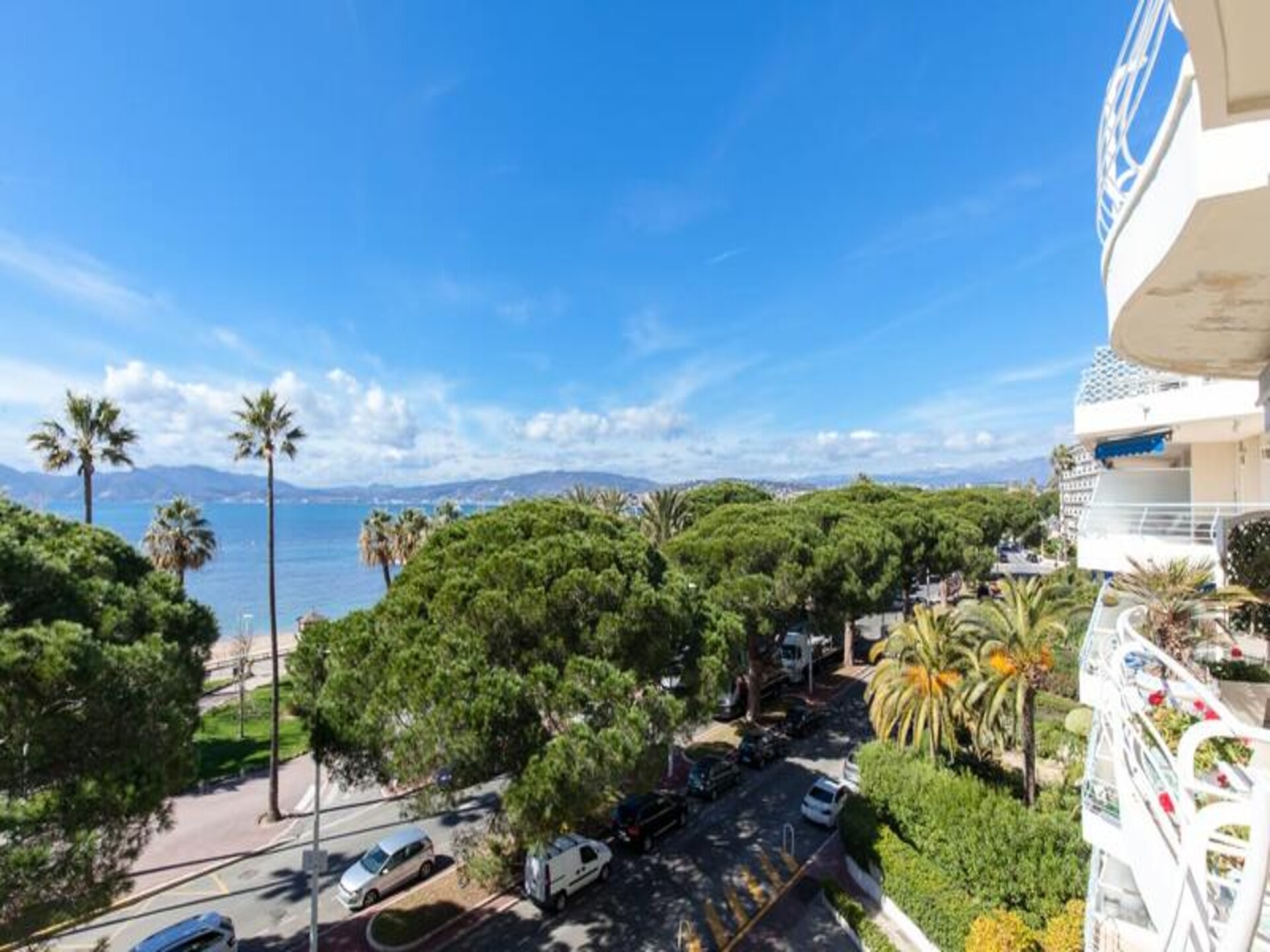 Prachtig appartement met panoramisch zeezicht en groot terras aan de Croisette - foto 19