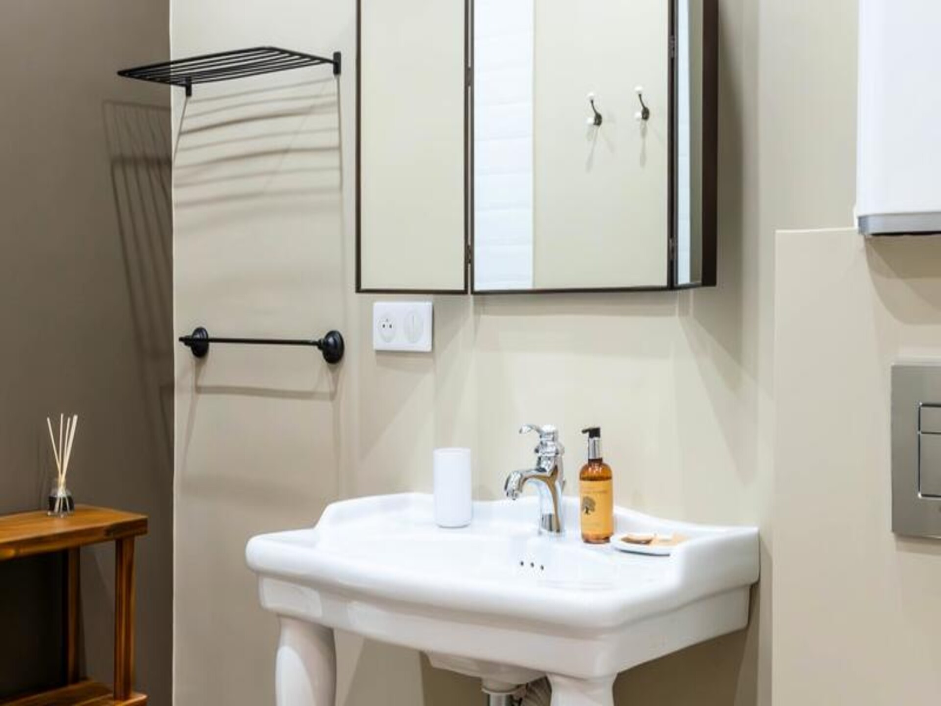 Gerenoveerd appartement in het hart van Cannes, vlakbij de Croisette - foto 17