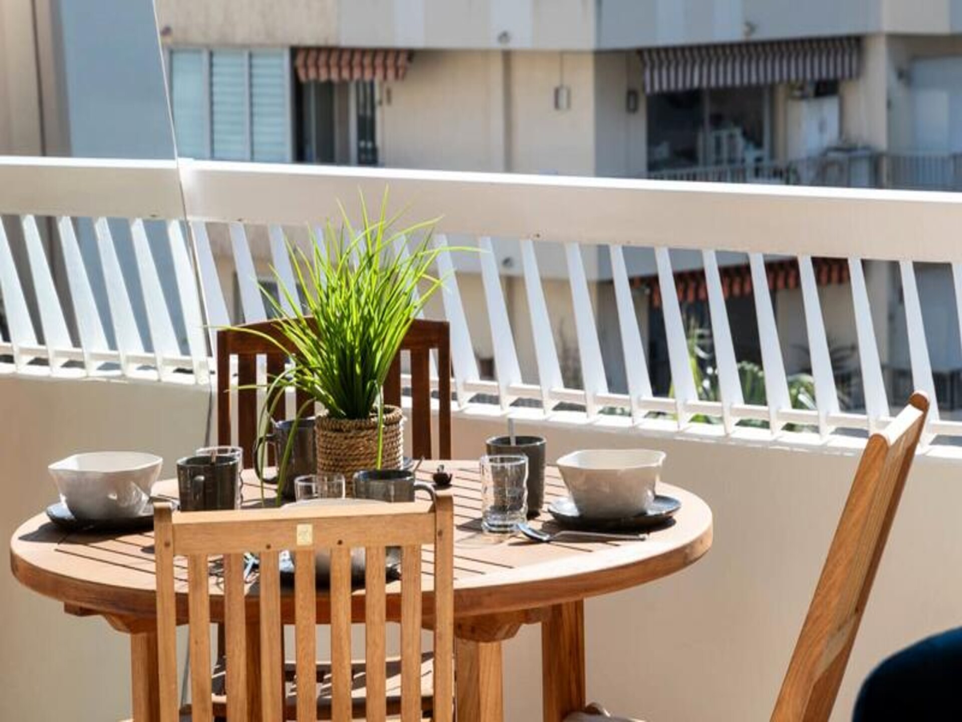 Gerenoveerd Appartement met Zonnig Terras in het Hart van Cannes - foto 12