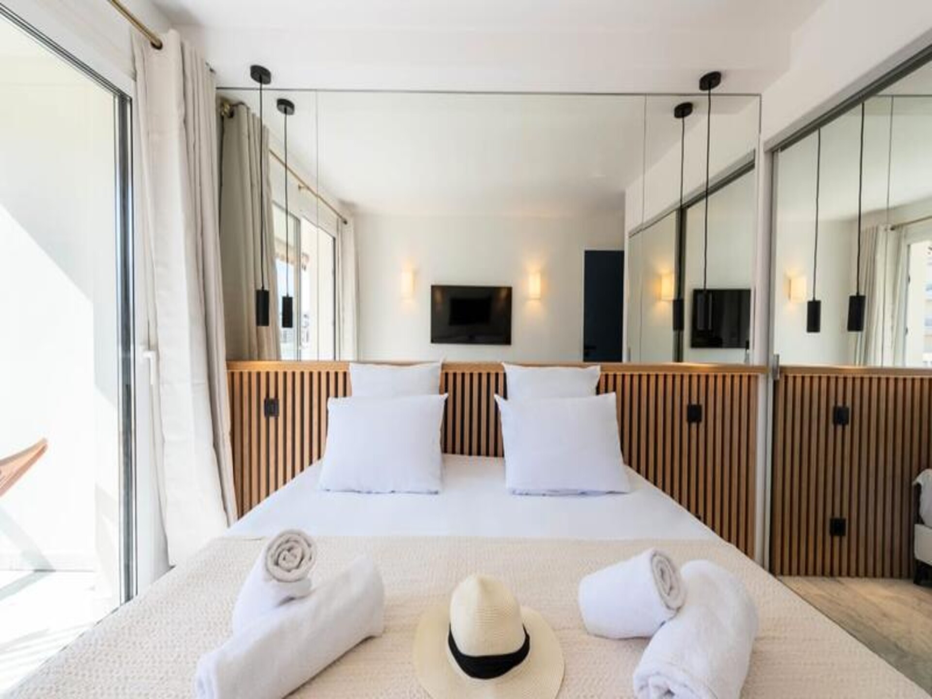 Gerenoveerd Appartement met Zonnig Terras in het Hart van Cannes - foto 16