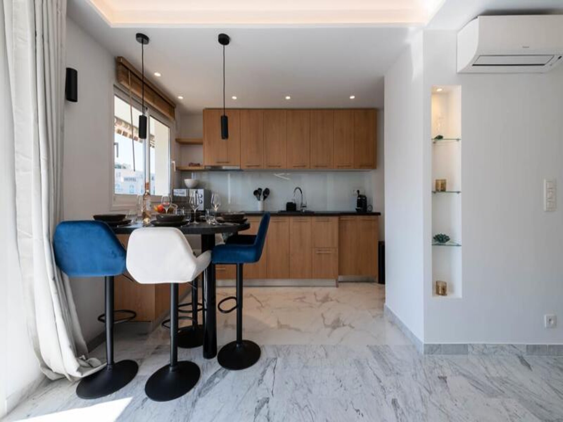 Gerenoveerd Appartement met Zonnig Terras in het Hart van Cannes - foto 28