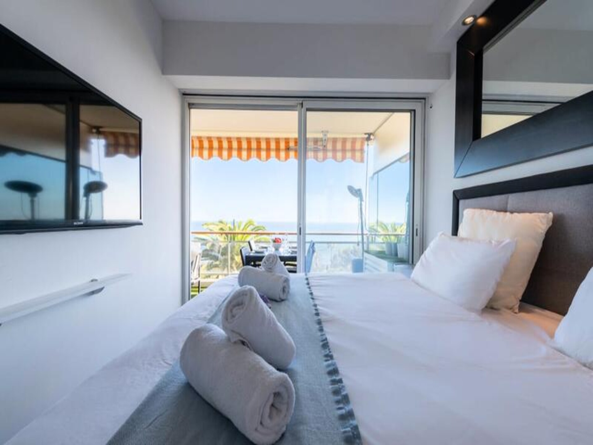Elegant appartement met zeezicht, zwembad en privépad naar strand - foto 13