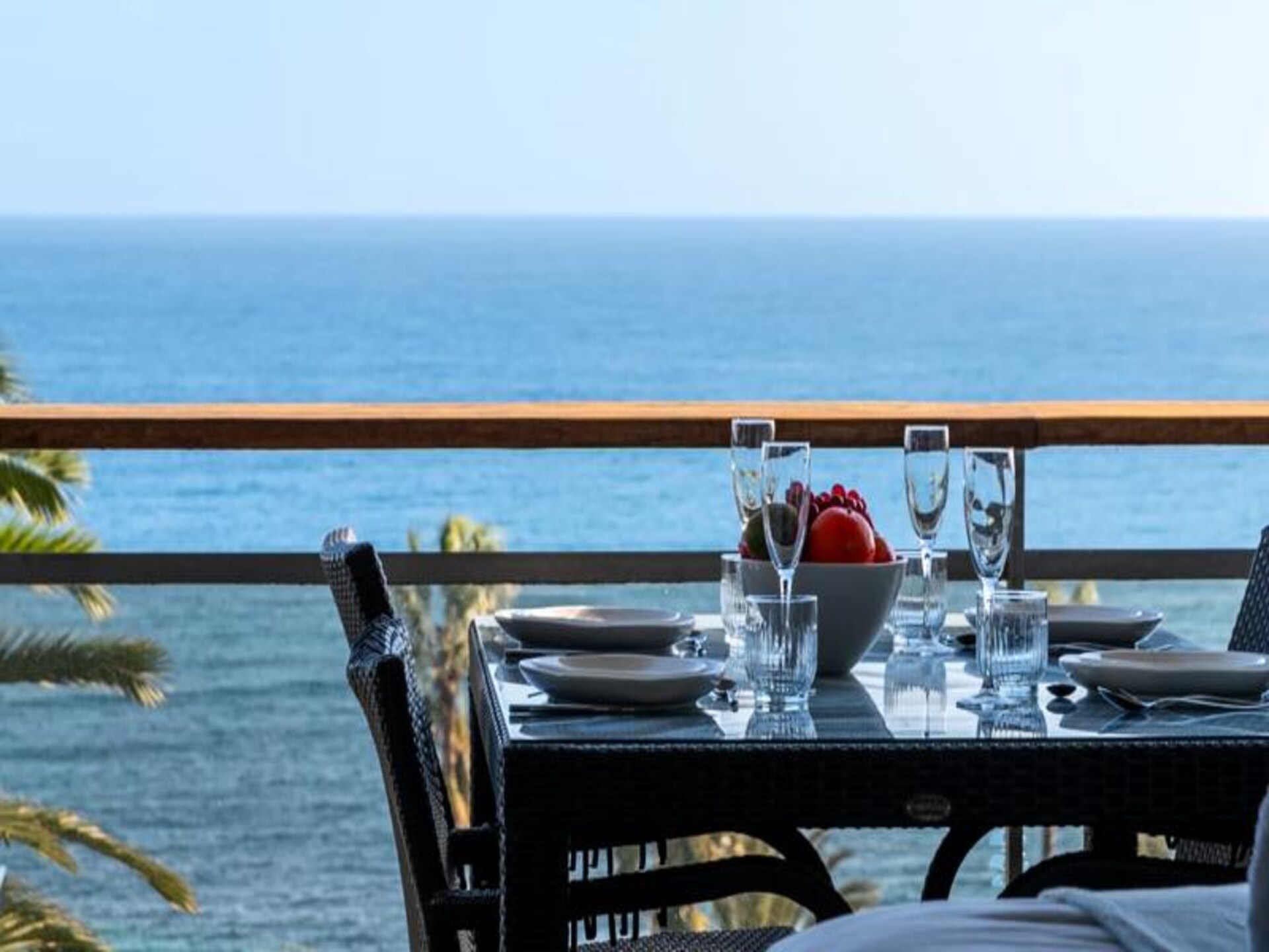 Elegant appartement met zeezicht, zwembad en privépad naar strand - foto 24