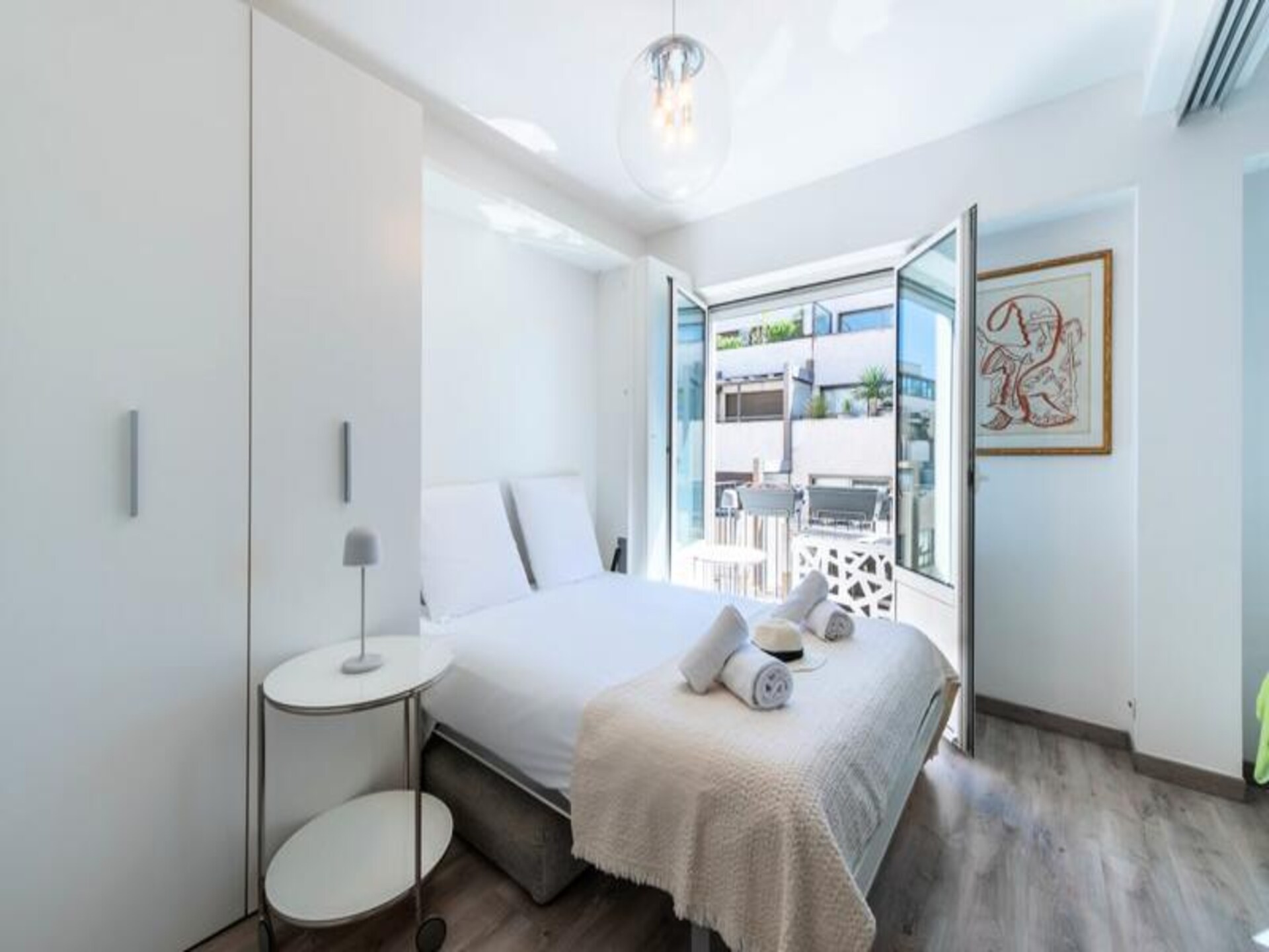 Licht appartement op de bovenste verdieping in het hart van Cannes - foto 17