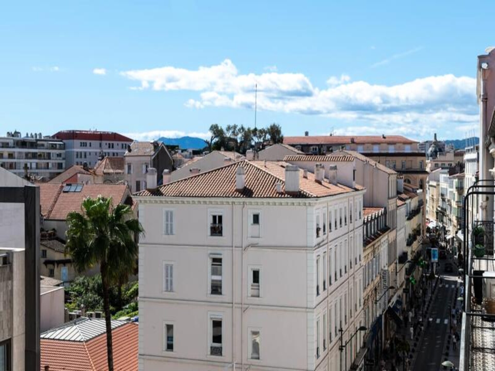 Licht appartement op de bovenste verdieping in het hart van Cannes - foto 21