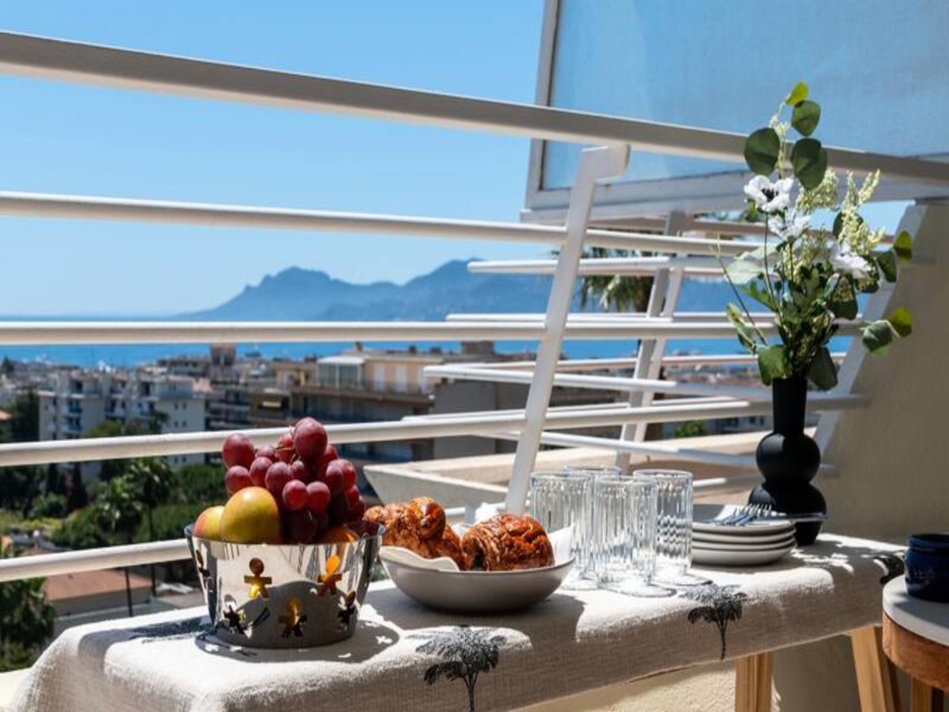 Elegant appartement in Cannes met panoramisch zeezicht en terras - foto 6