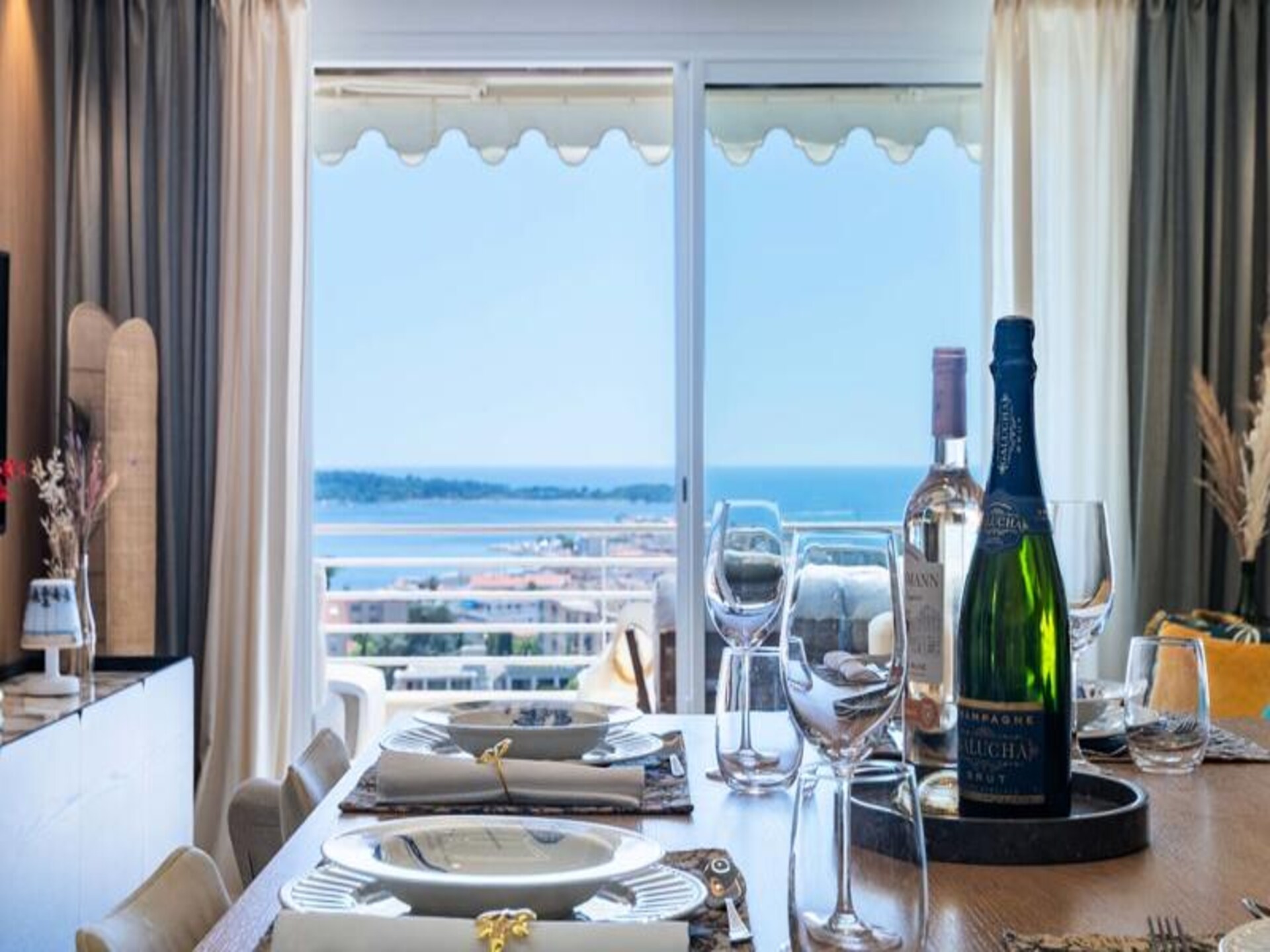Elegant appartement in Cannes met panoramisch zeezicht en terras - foto 15