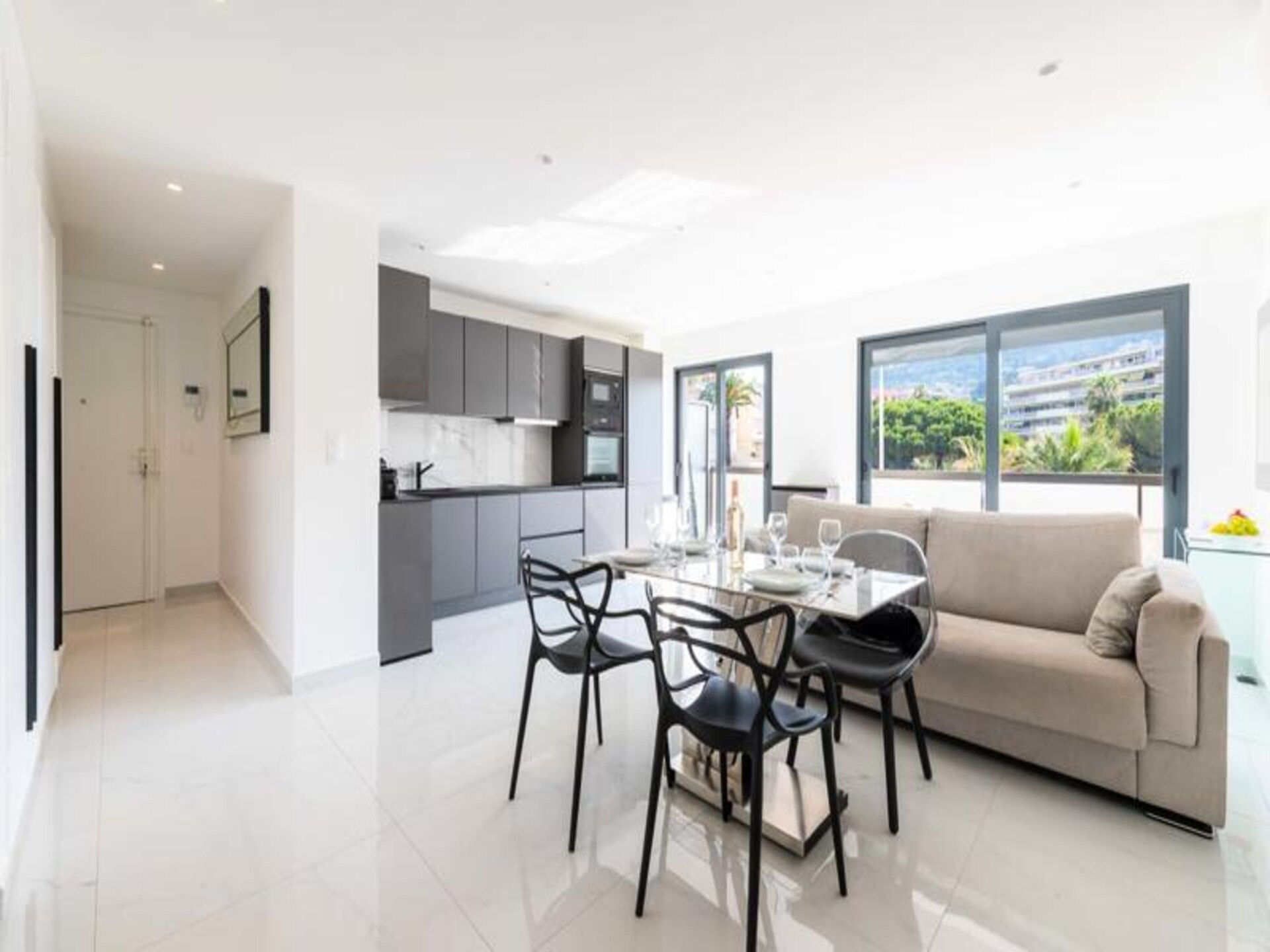 Modern appartement in hartje Cannes aan de Rue d'Antibes - foto 3
