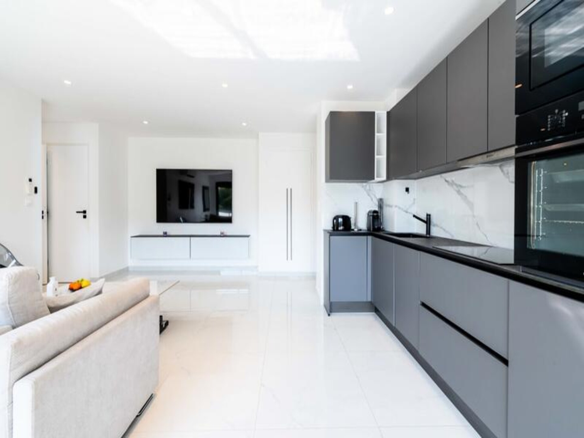 Modern appartement in hartje Cannes aan de Rue d'Antibes - foto 11