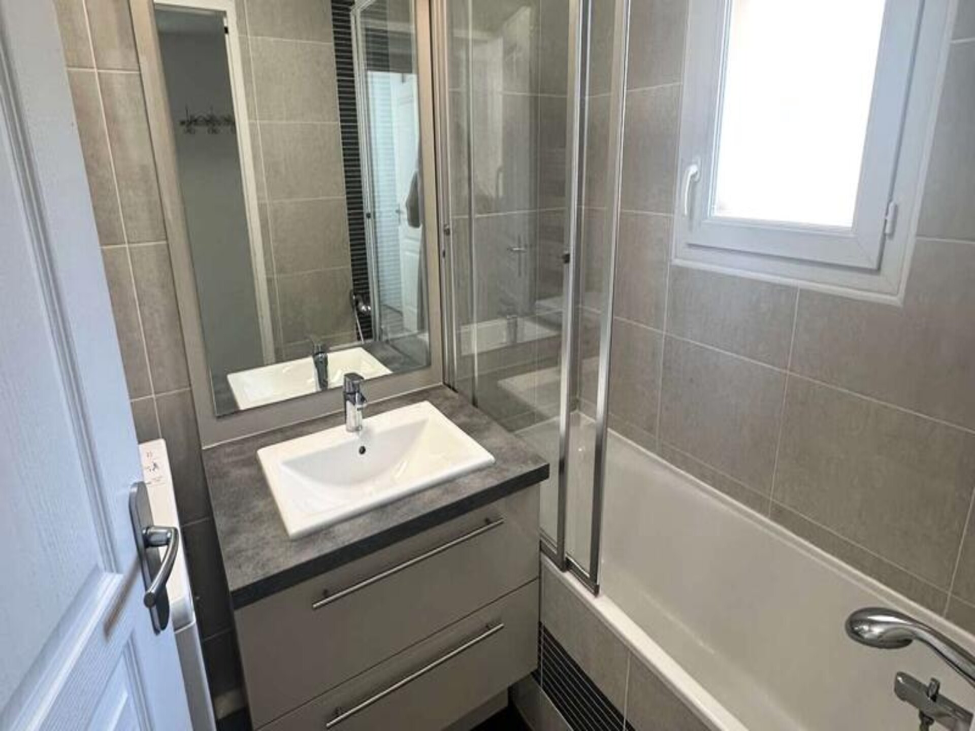 Luxe appartement op de begane grond, 30 m² terras, zwembad, vlakbij strand - foto 7