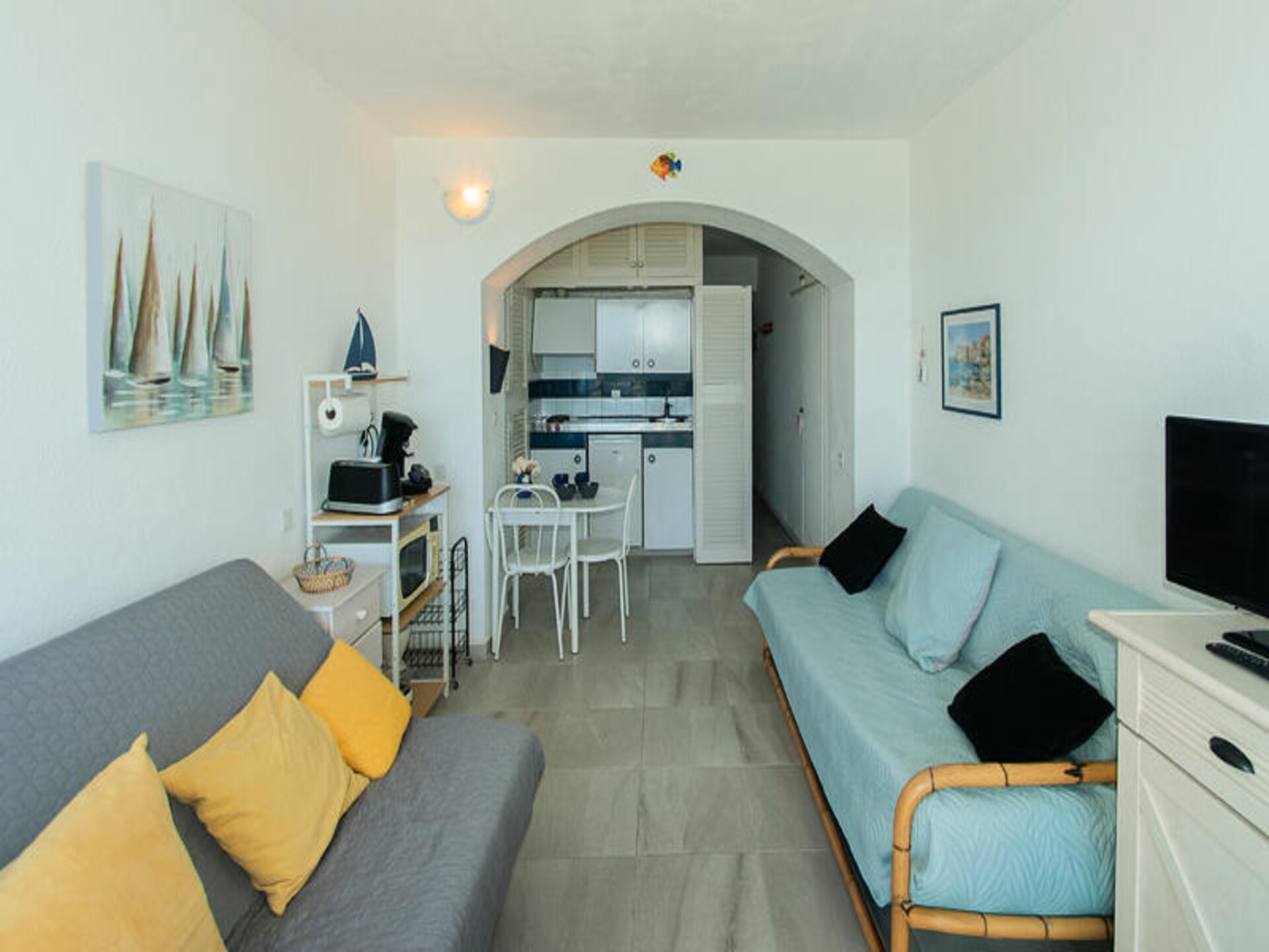 Knusse studio in Roses met zwembad en uitzicht op zee - foto 4