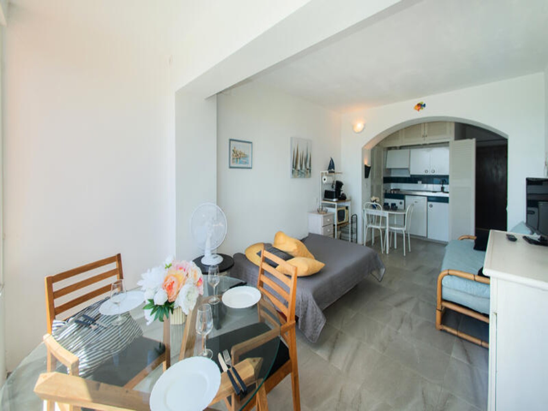 Knusse studio in Roses met zwembad en uitzicht op zee - foto 9