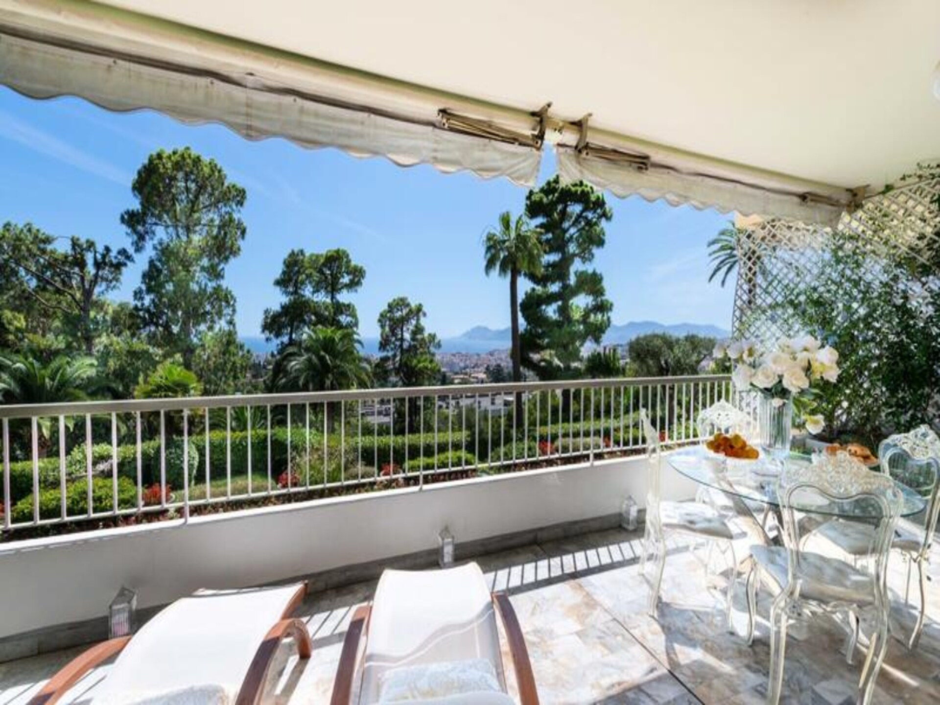 Elegant appartement met panoramisch zeezicht en zwembad in Cannes - foto 1