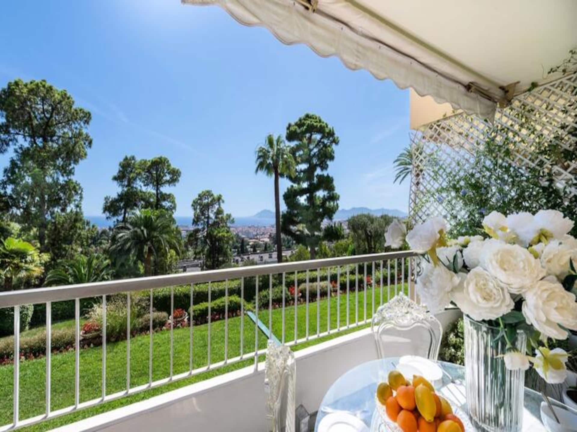 Elegant appartement met panoramisch zeezicht en zwembad in Cannes - foto 4