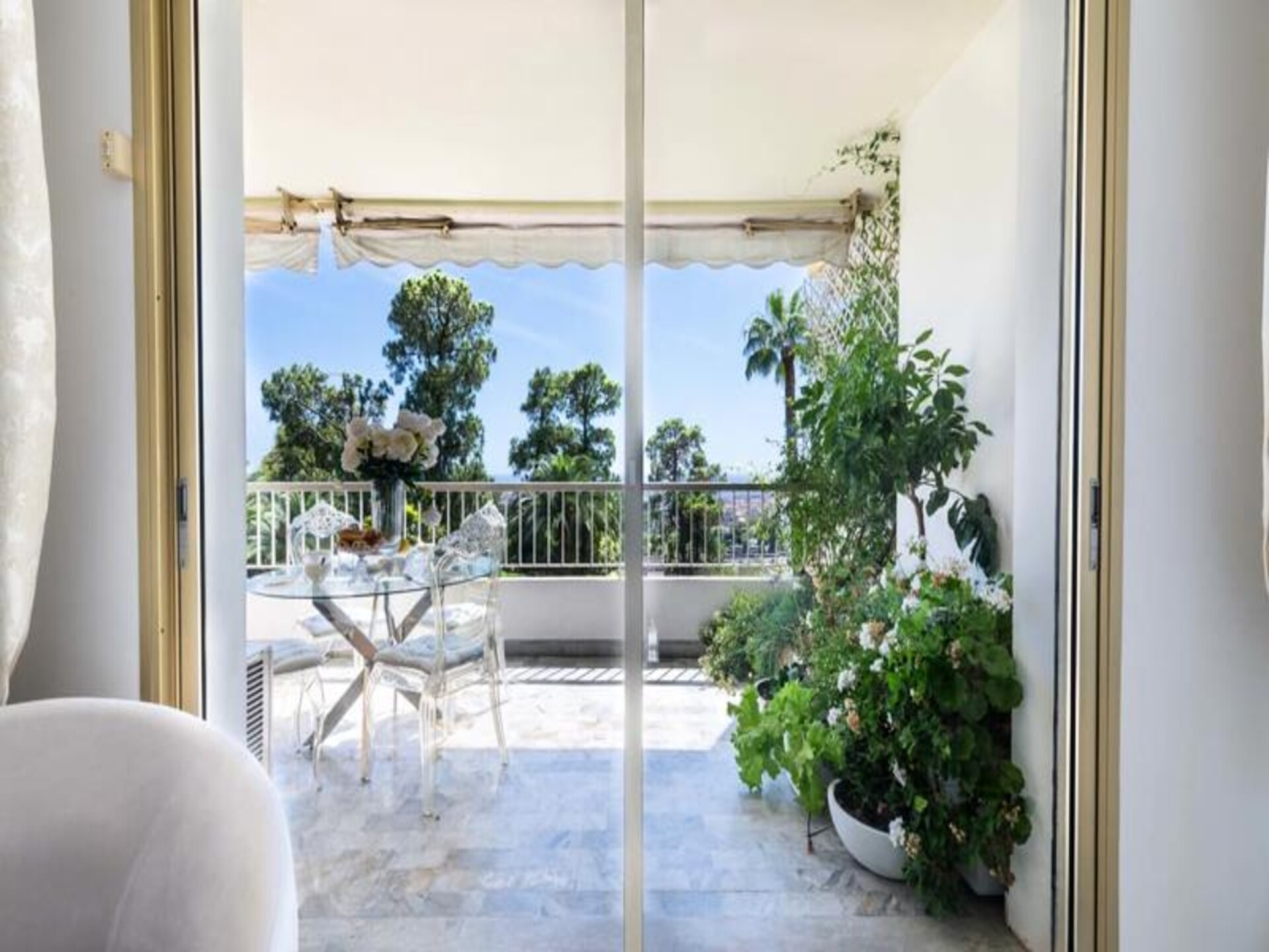 Elegant appartement met panoramisch zeezicht en zwembad in Cannes - foto 13