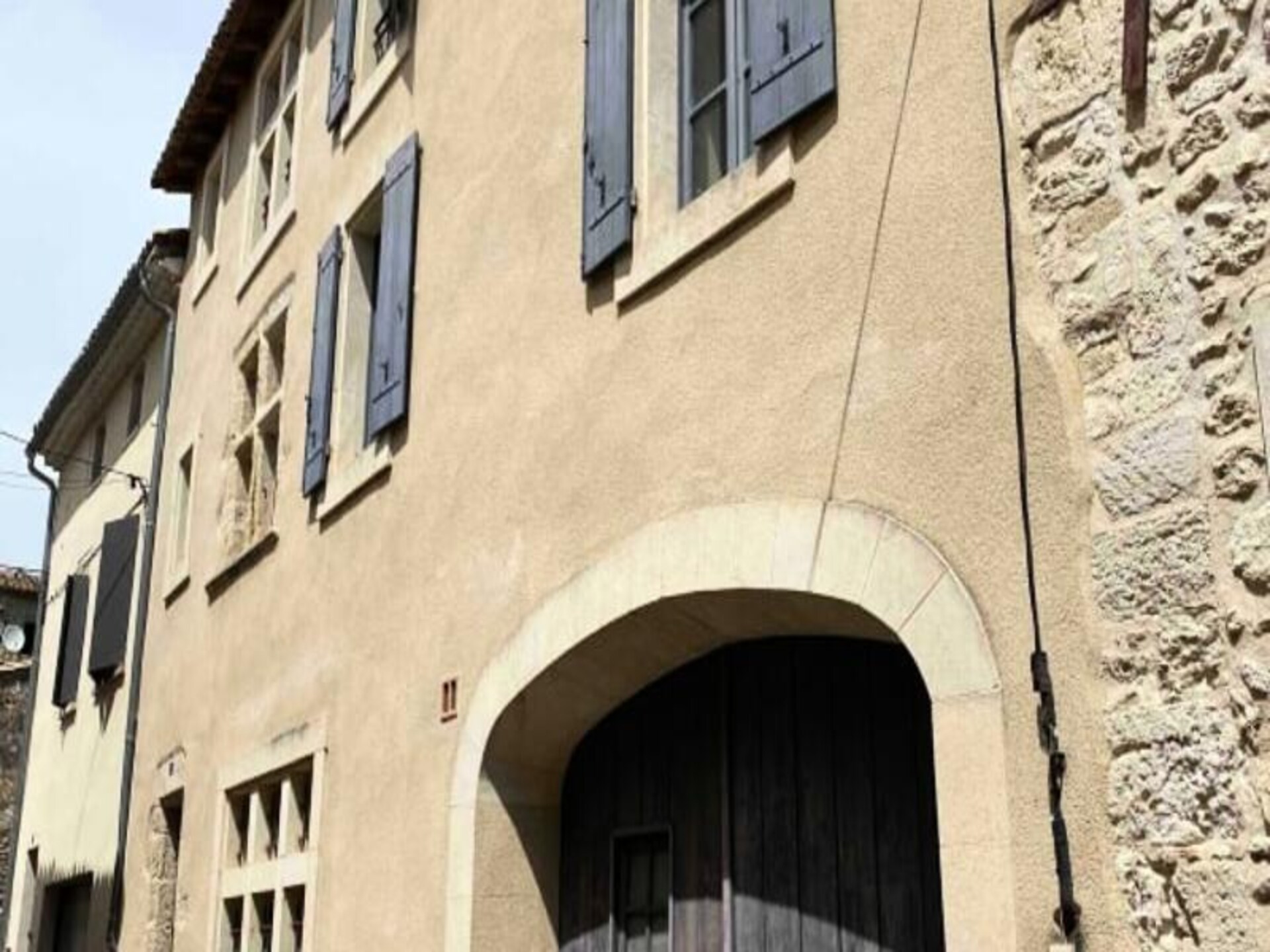 Ruim stenen huis voor 15 personen in Montfrin met airco, garage en dakterras - foto 11