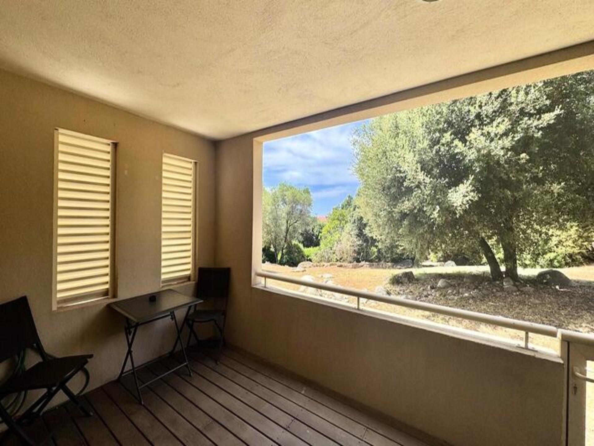 Licht appartement met terras en tuin op loopafstand van Propriano - foto 4