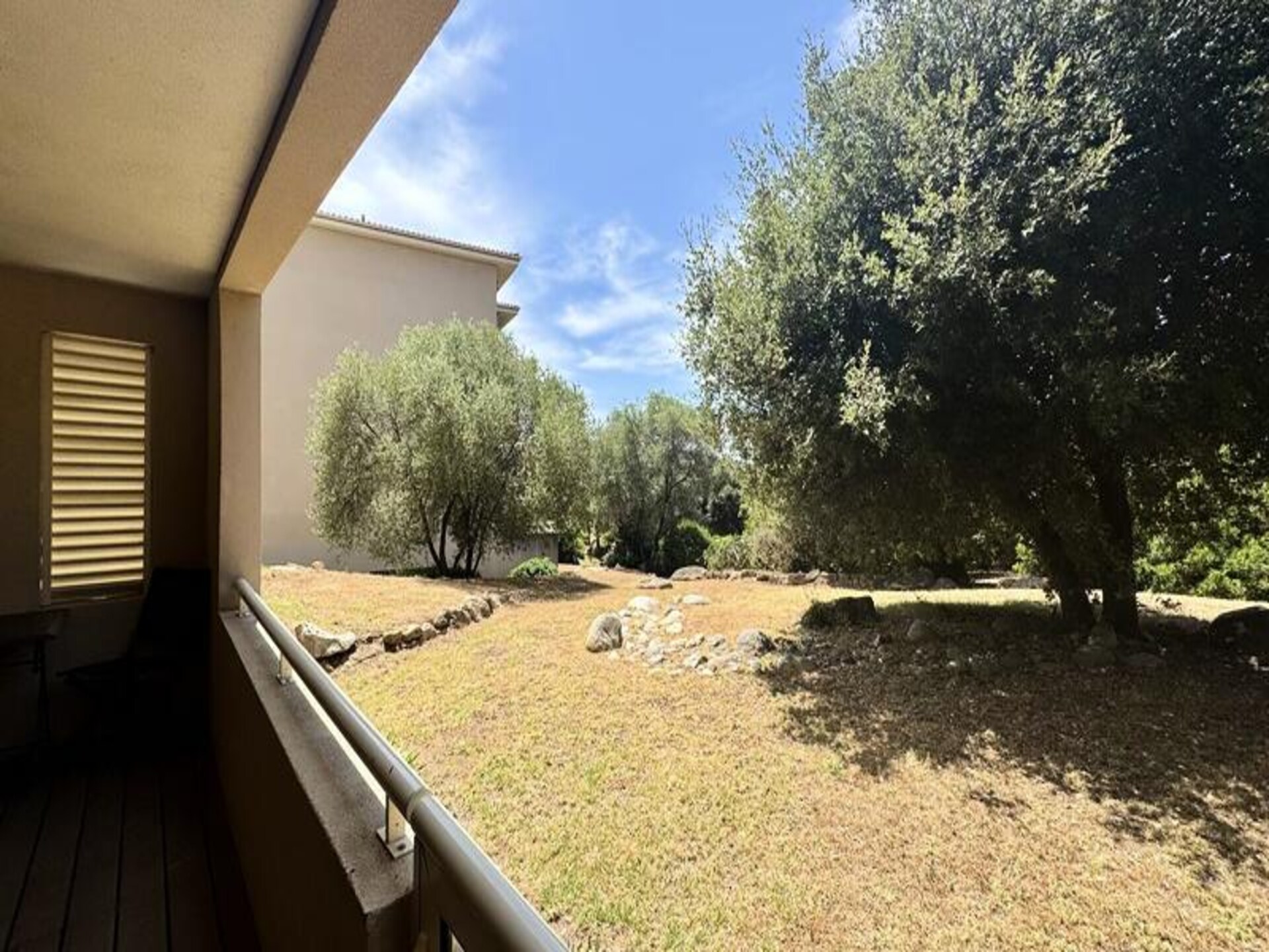 Licht appartement met terras en tuin op loopafstand van Propriano - foto 7