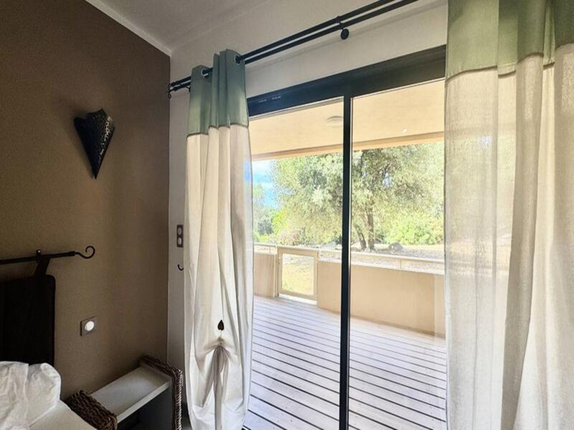 Licht appartement met terras en tuin op loopafstand van Propriano - foto 13