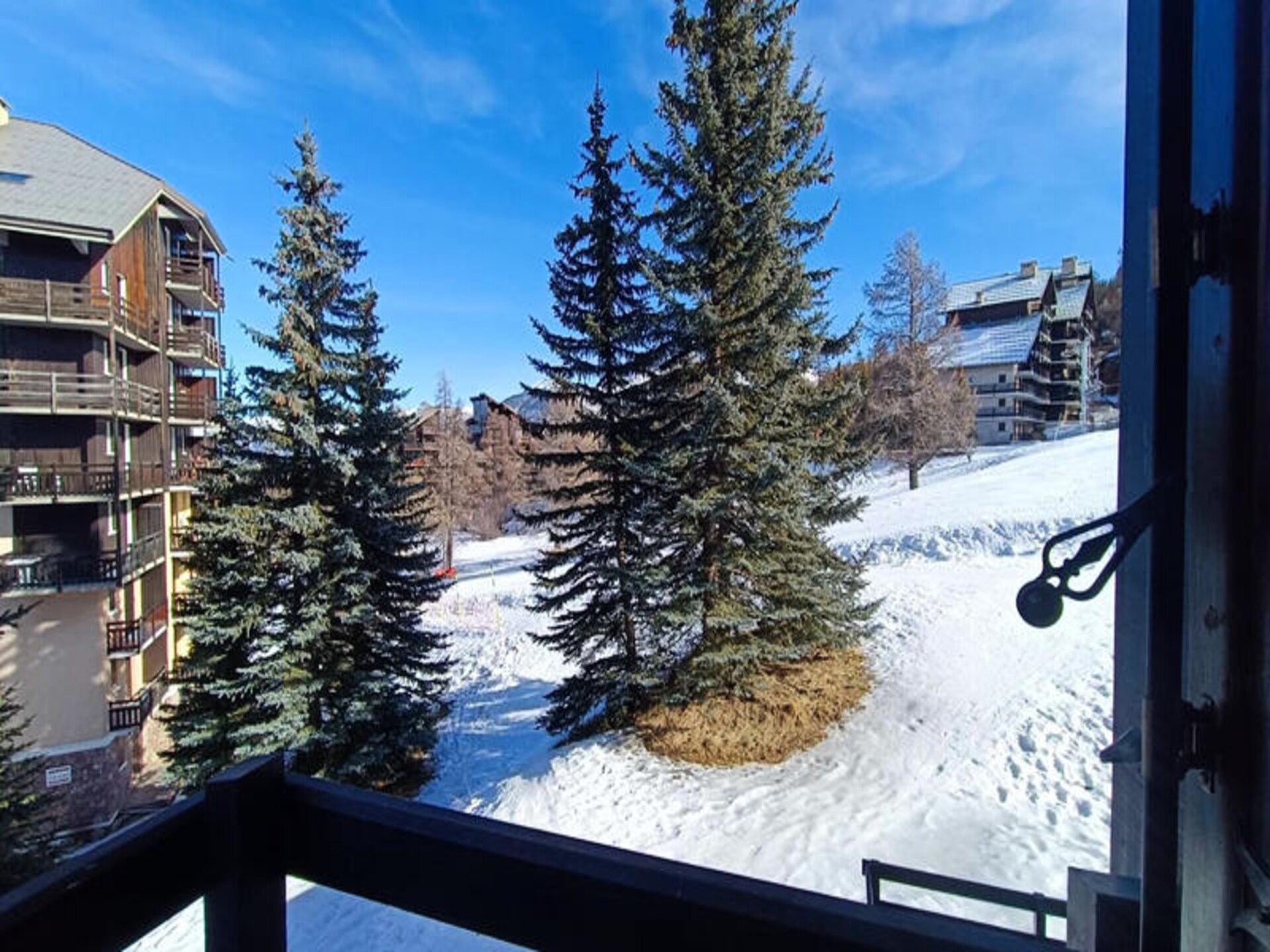 Knus appartement op 100m van de piste in Risoul met balkon en boszicht - foto 9