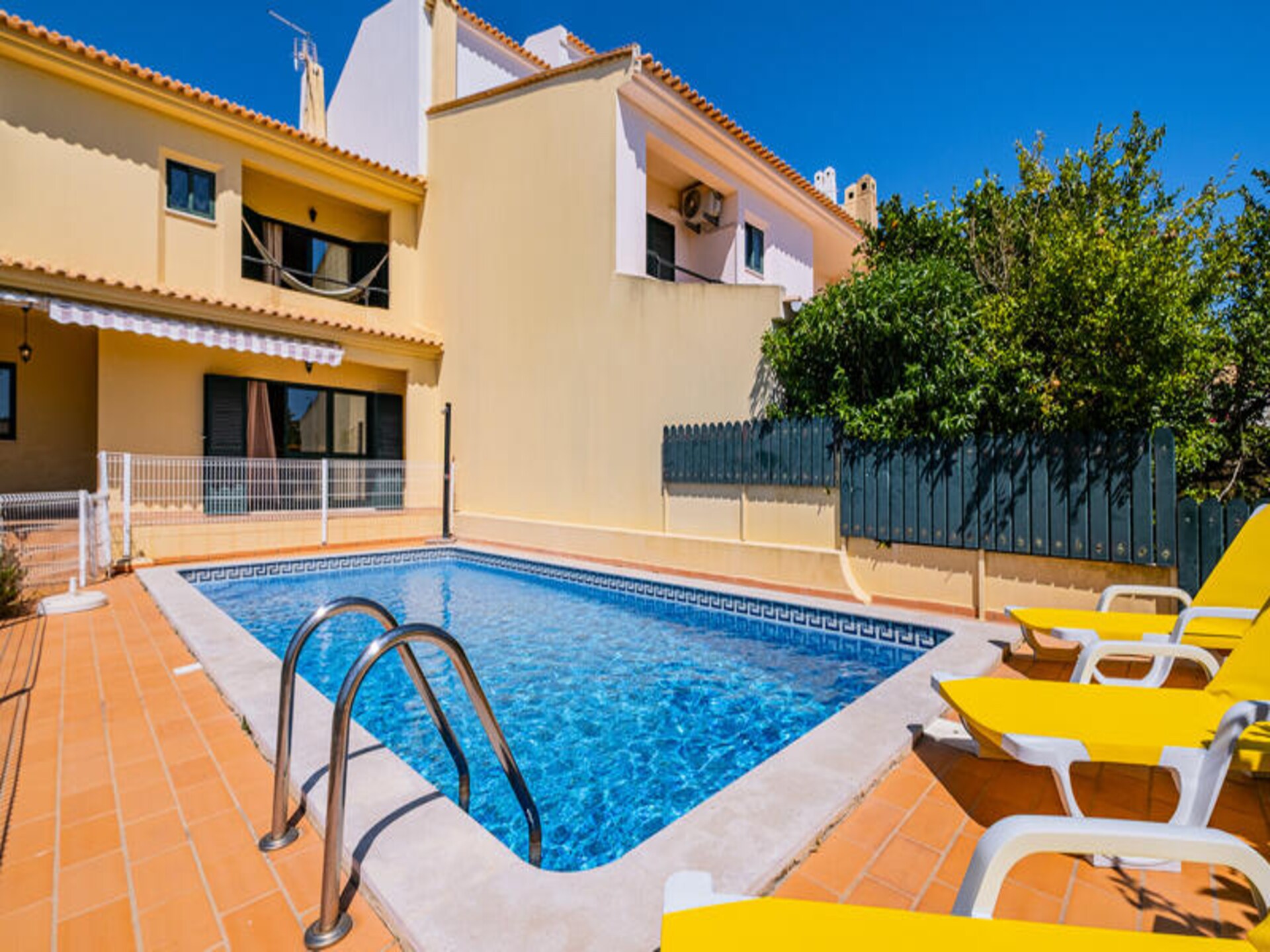Ruim appartement met privétuin in het hart van Albufeira - foto 2