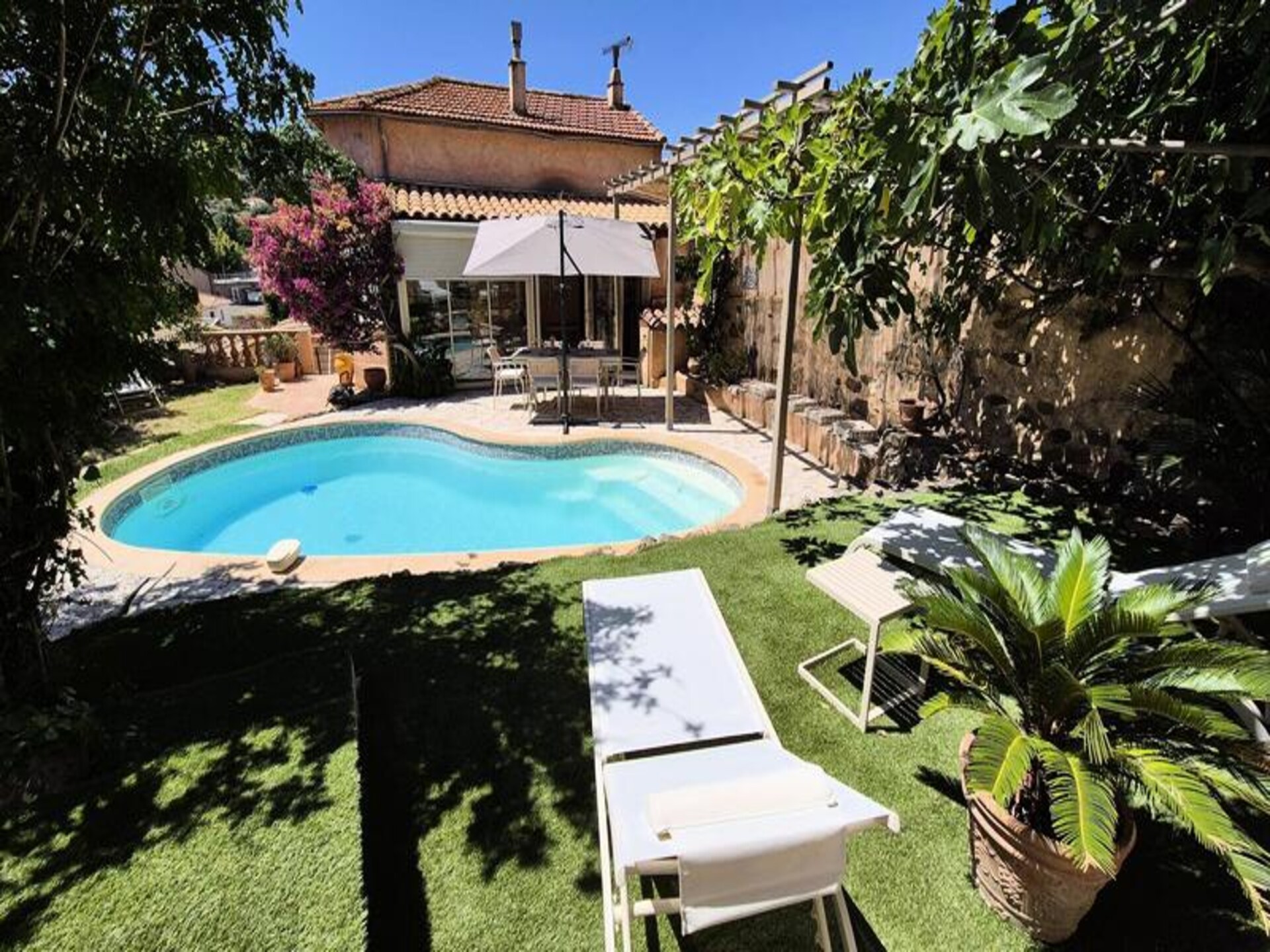 Ruim familie-appartement met privézwembad in Saint-Mandrier-sur-Mer - foto 3