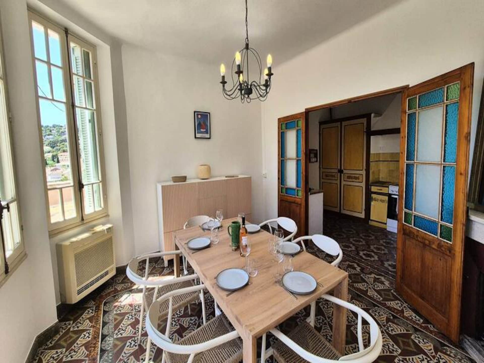 Ruim familie-appartement met privézwembad in Saint-Mandrier-sur-Mer - foto 11