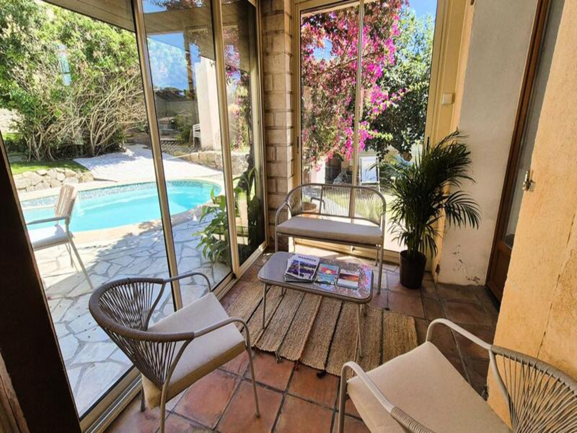 Ruim familie-appartement met privézwembad in Saint-Mandrier-sur-Mer - foto 16