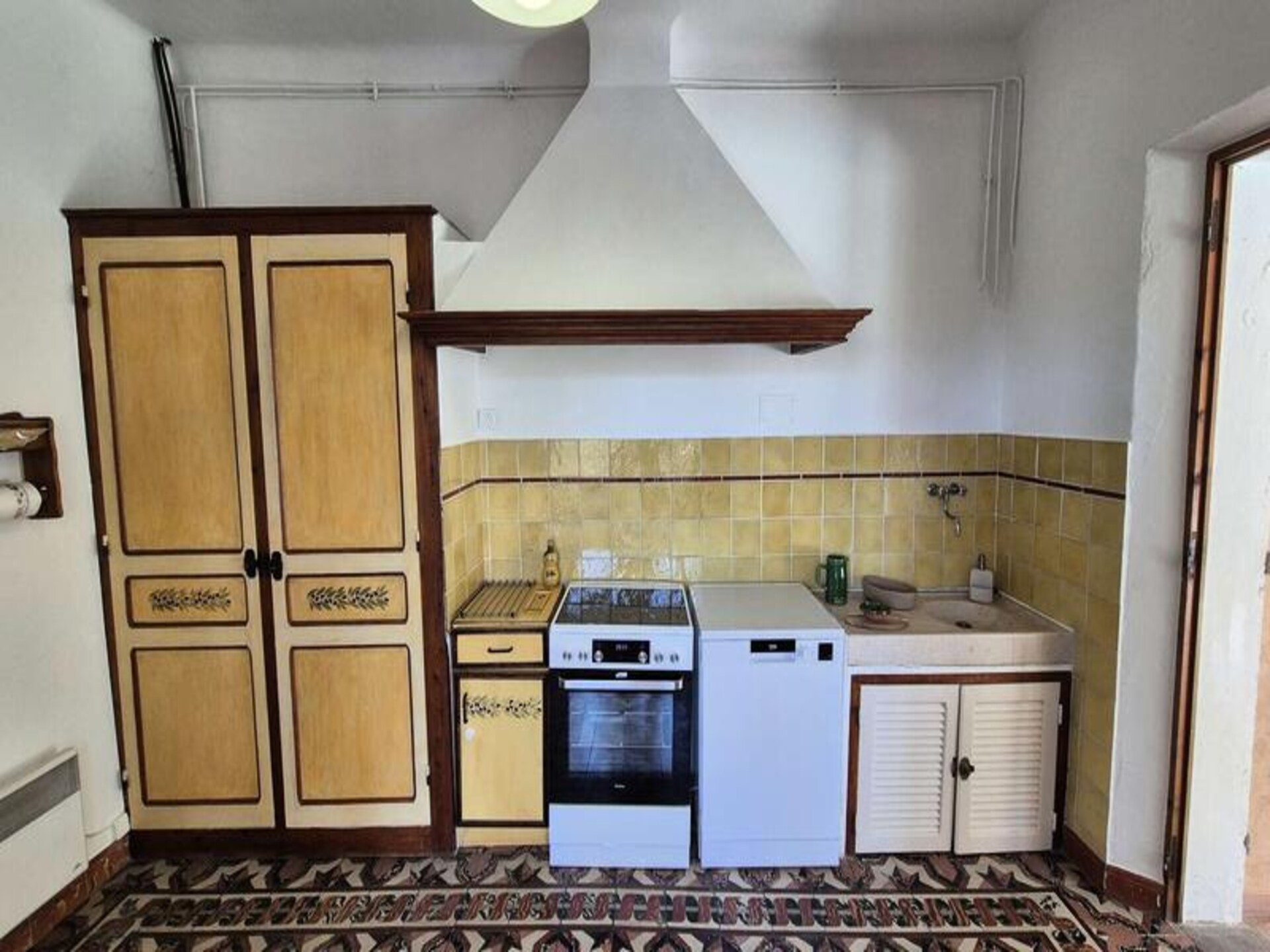 Ruim familie-appartement met privézwembad in Saint-Mandrier-sur-Mer - foto 17