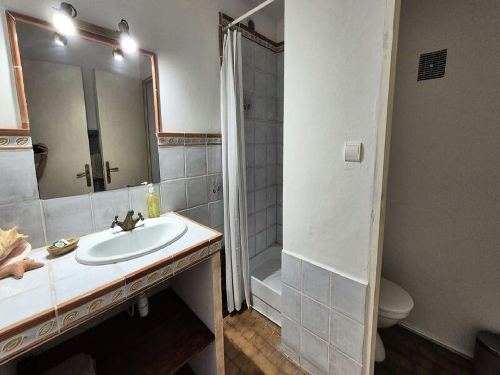 Ruim familie-appartement met privézwembad in Saint-Mandrier-sur-Mer - foto 22