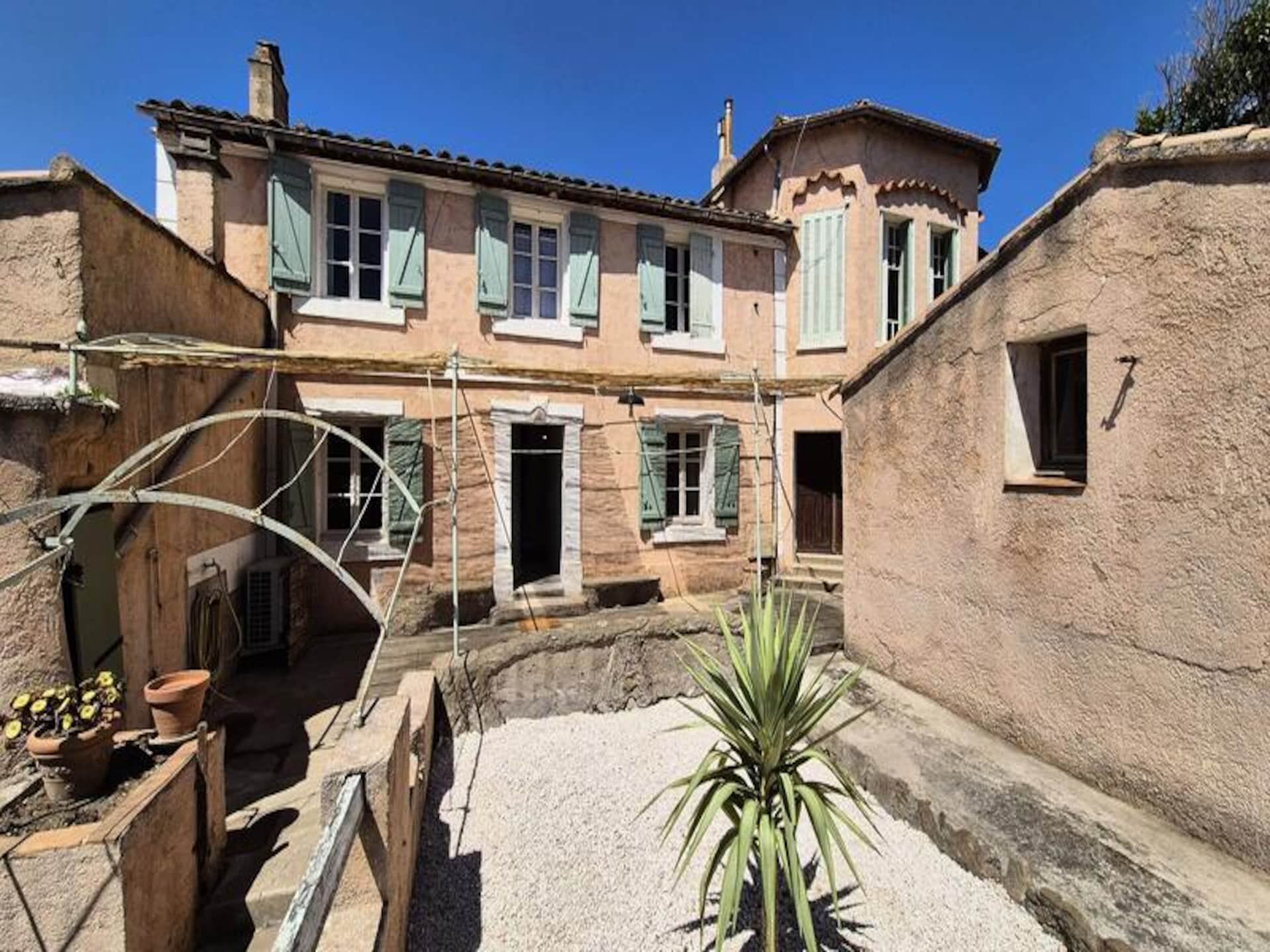 Ruim familie-appartement met privézwembad in Saint-Mandrier-sur-Mer - foto 27