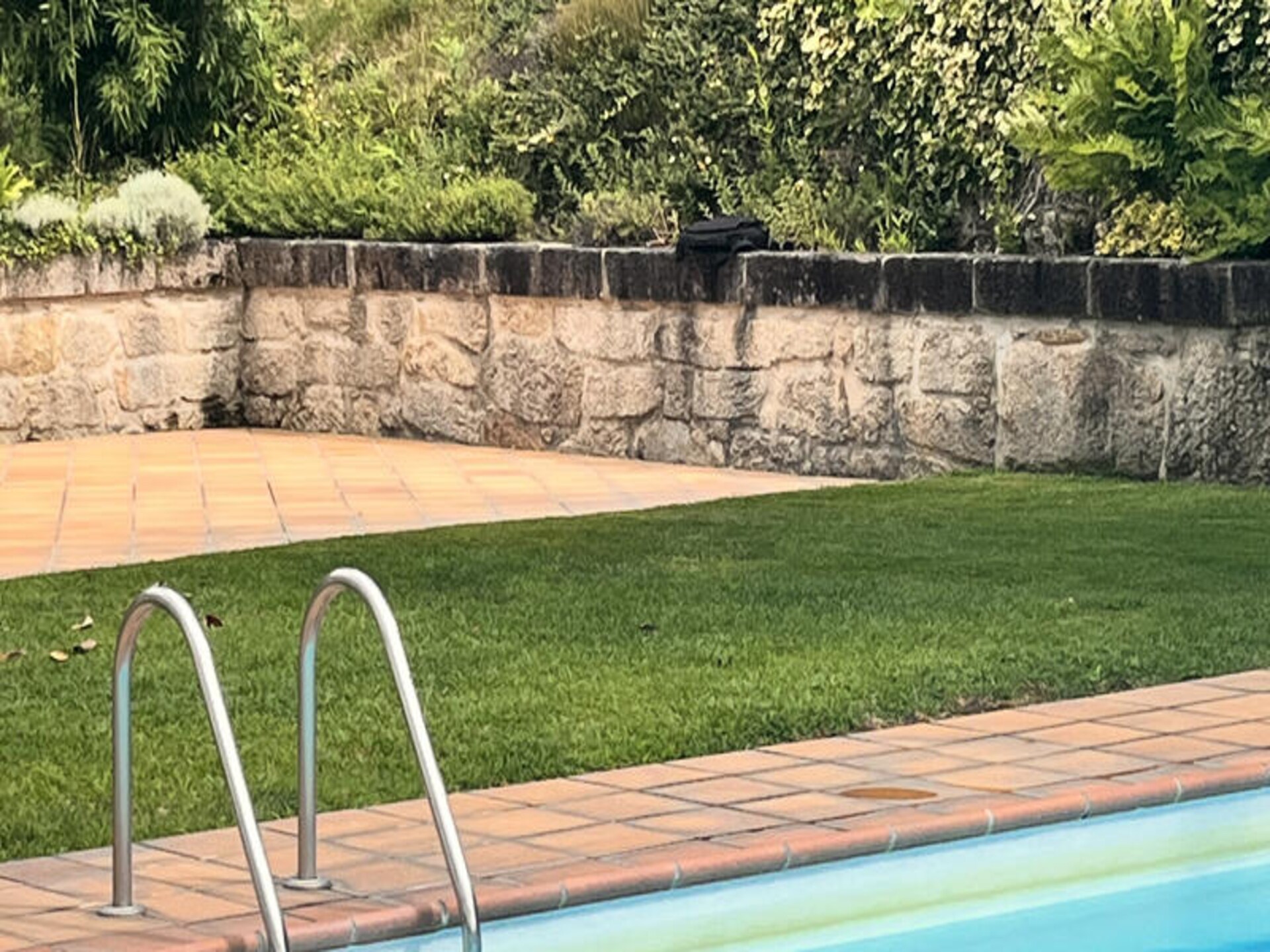 Romantisch appartement in groen hart van Noord-Portugal met tuin en zwembad - foto 11