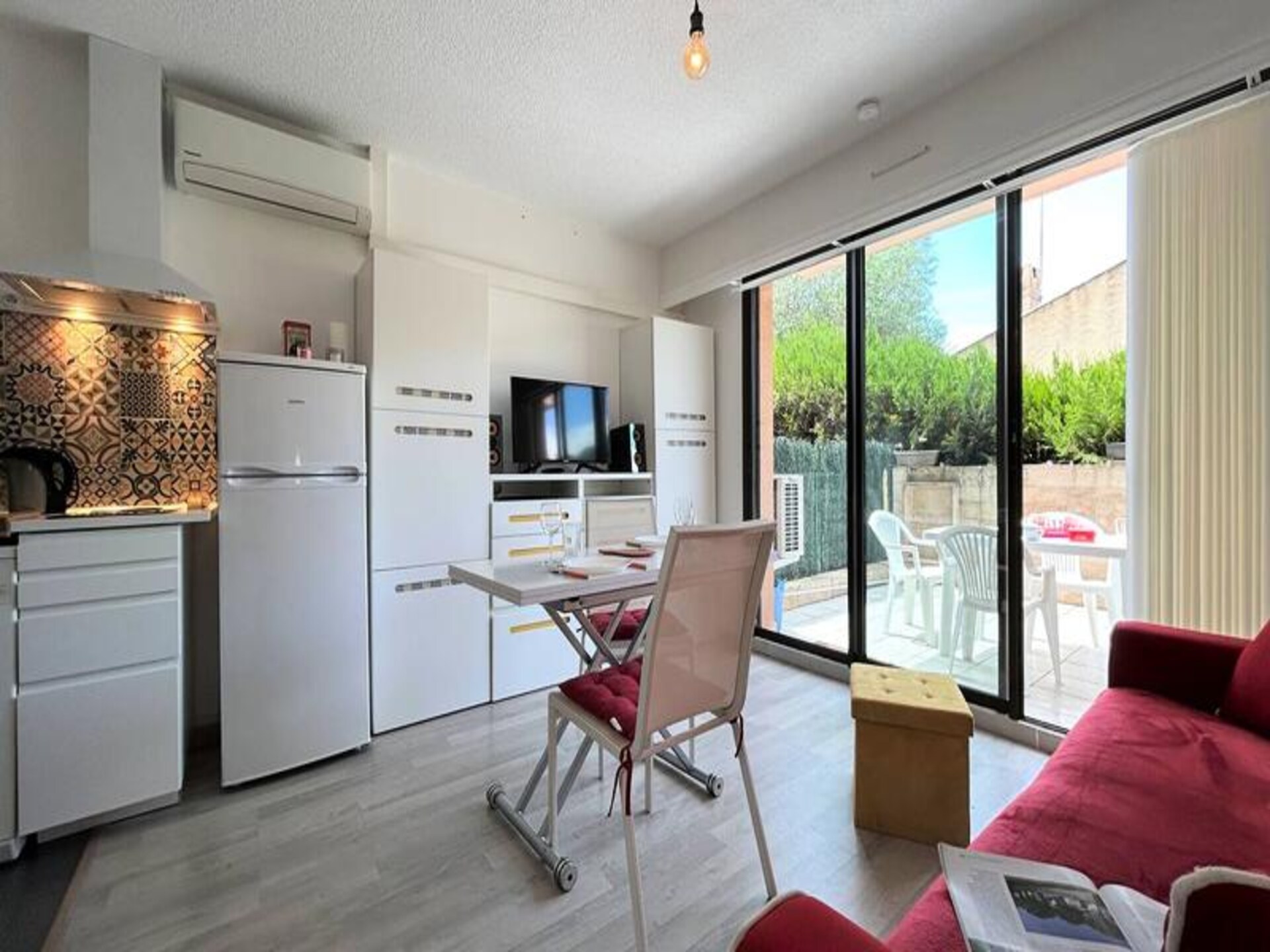 Charmant studio in Provençaals kuuroord Greoux-les-Bains met zuidterras - foto 2