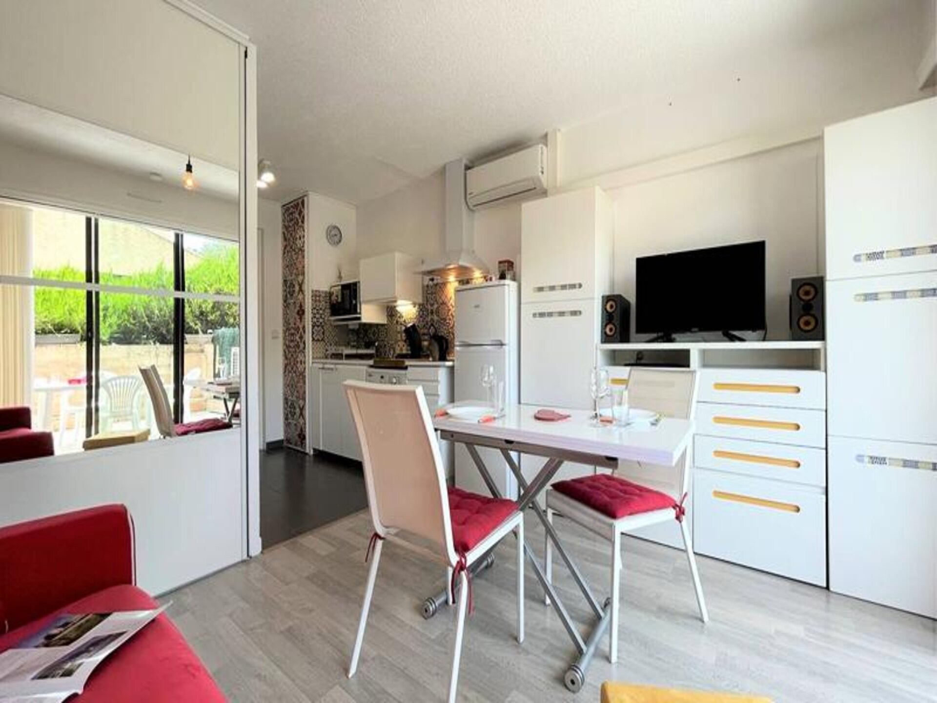 Charmant studio in Provençaals kuuroord Greoux-les-Bains met zuidterras - foto 3