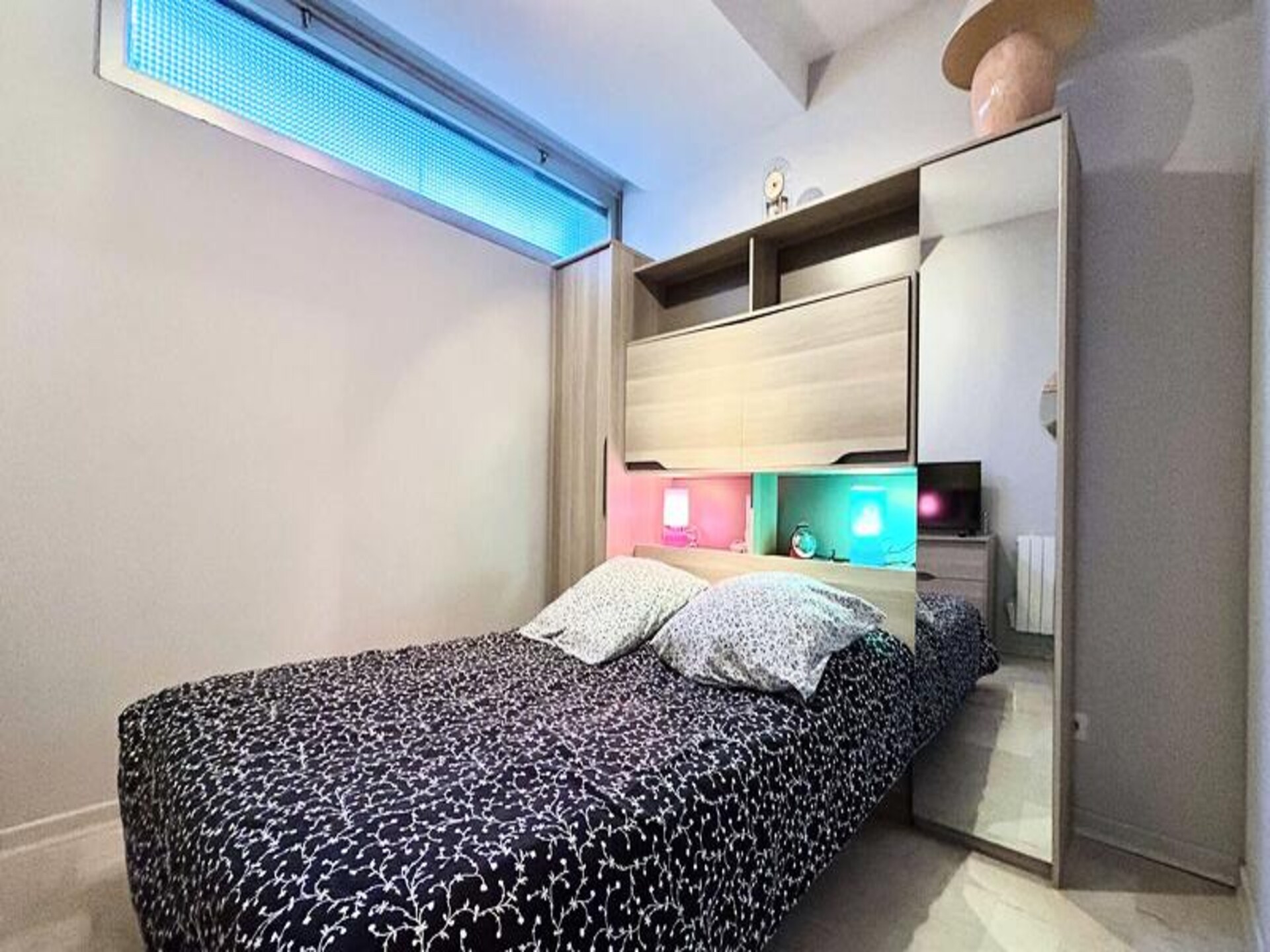 Licht appartement met groot terras aan bosrijk park in Gréoux-les-Bains - foto 2