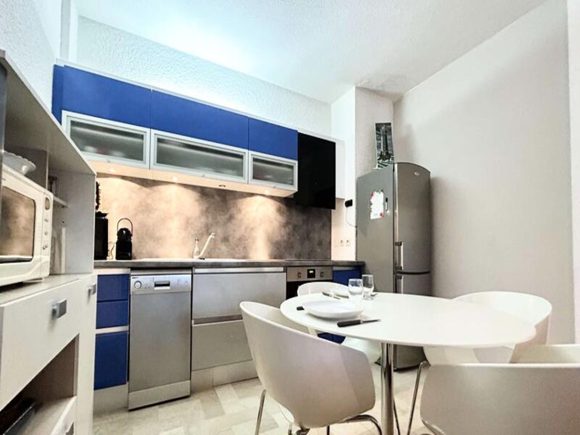Licht appartement met groot terras aan bosrijk park in Gréoux-les-Bains - foto 7
