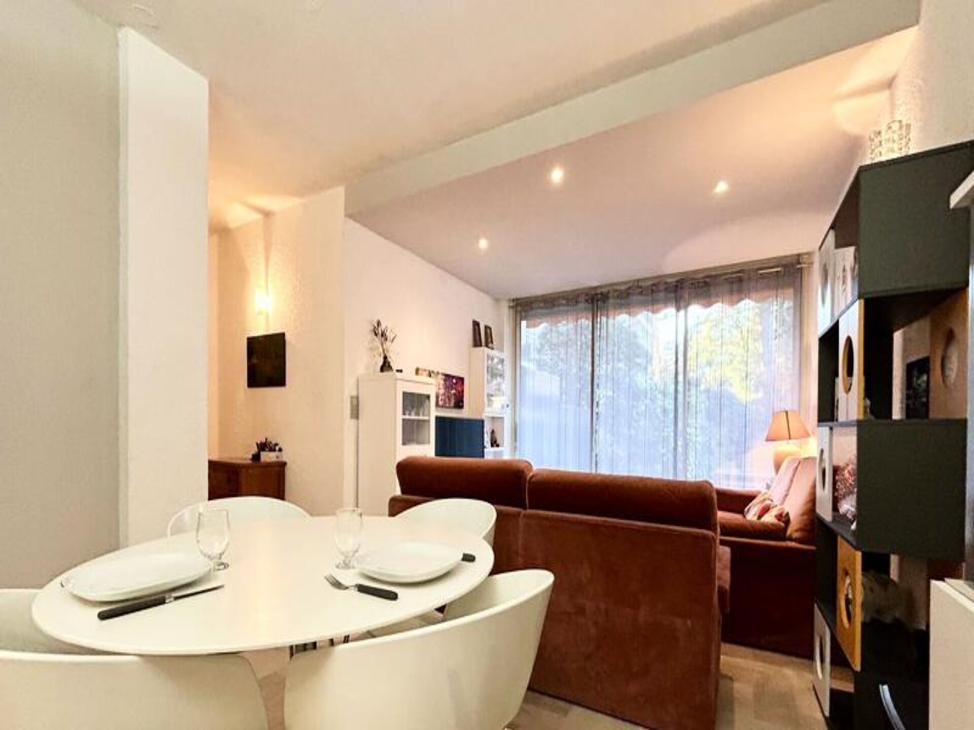 Licht appartement met groot terras aan bosrijk park in Gréoux-les-Bains - foto 9