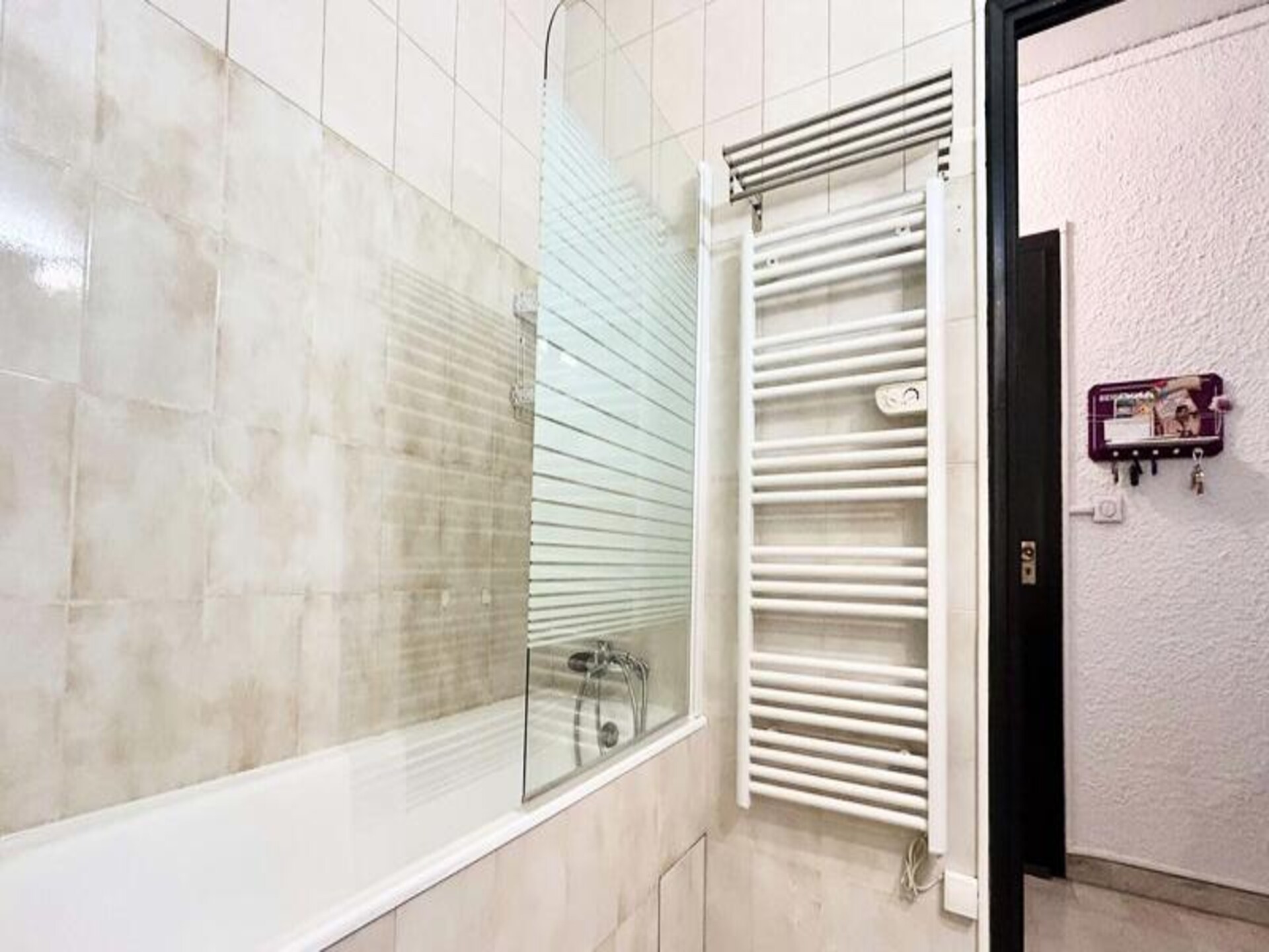 Licht appartement met groot terras aan bosrijk park in Gréoux-les-Bains - foto 15