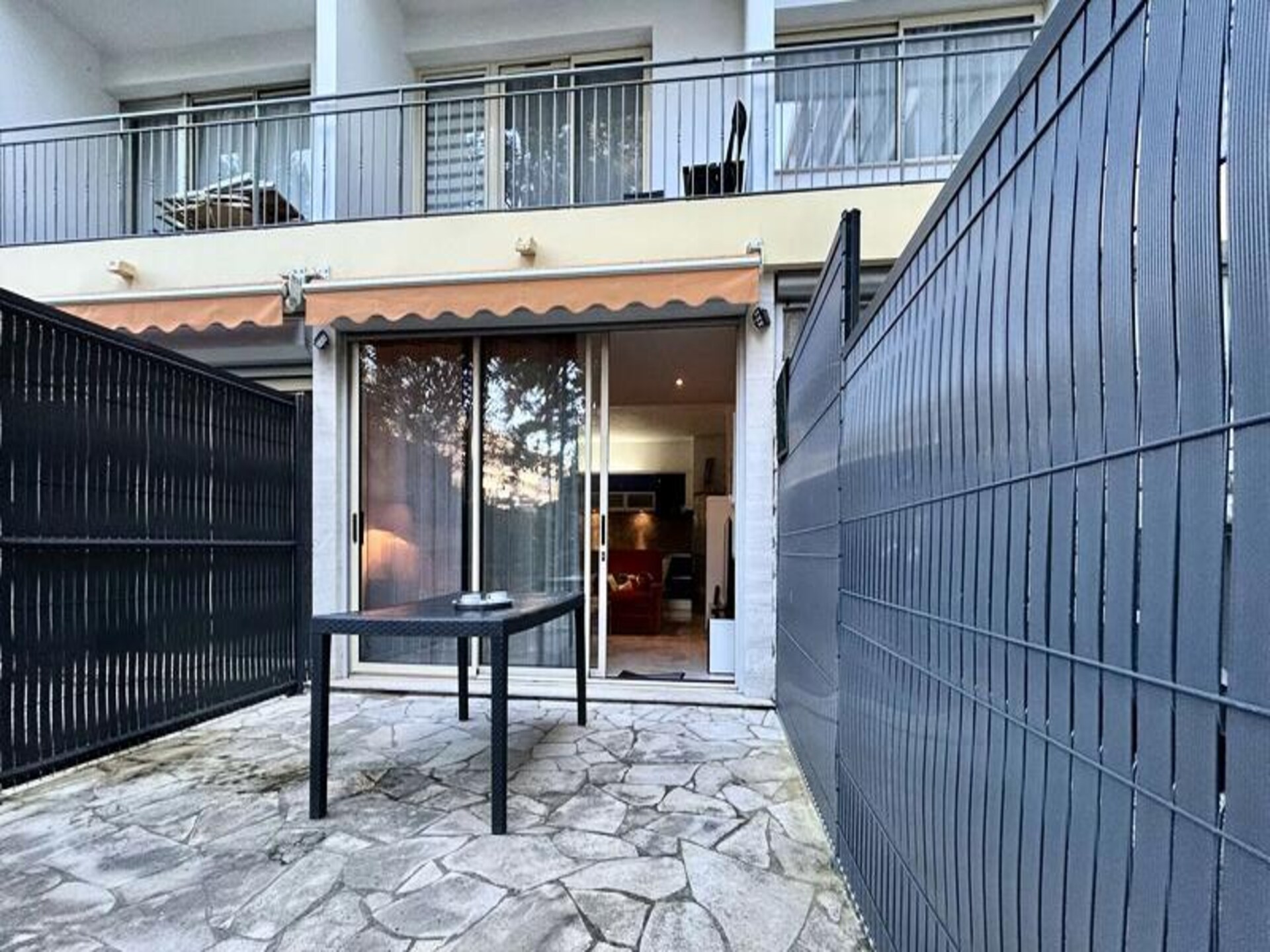 Licht appartement met groot terras aan bosrijk park in Gréoux-les-Bains - foto 22
